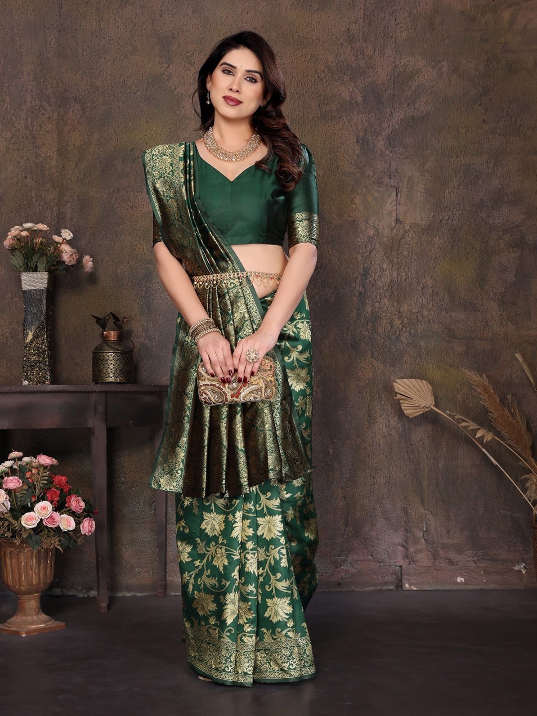 

BLEESBURY Woven Design Zari Pure Silk Banarasi Saree, Green