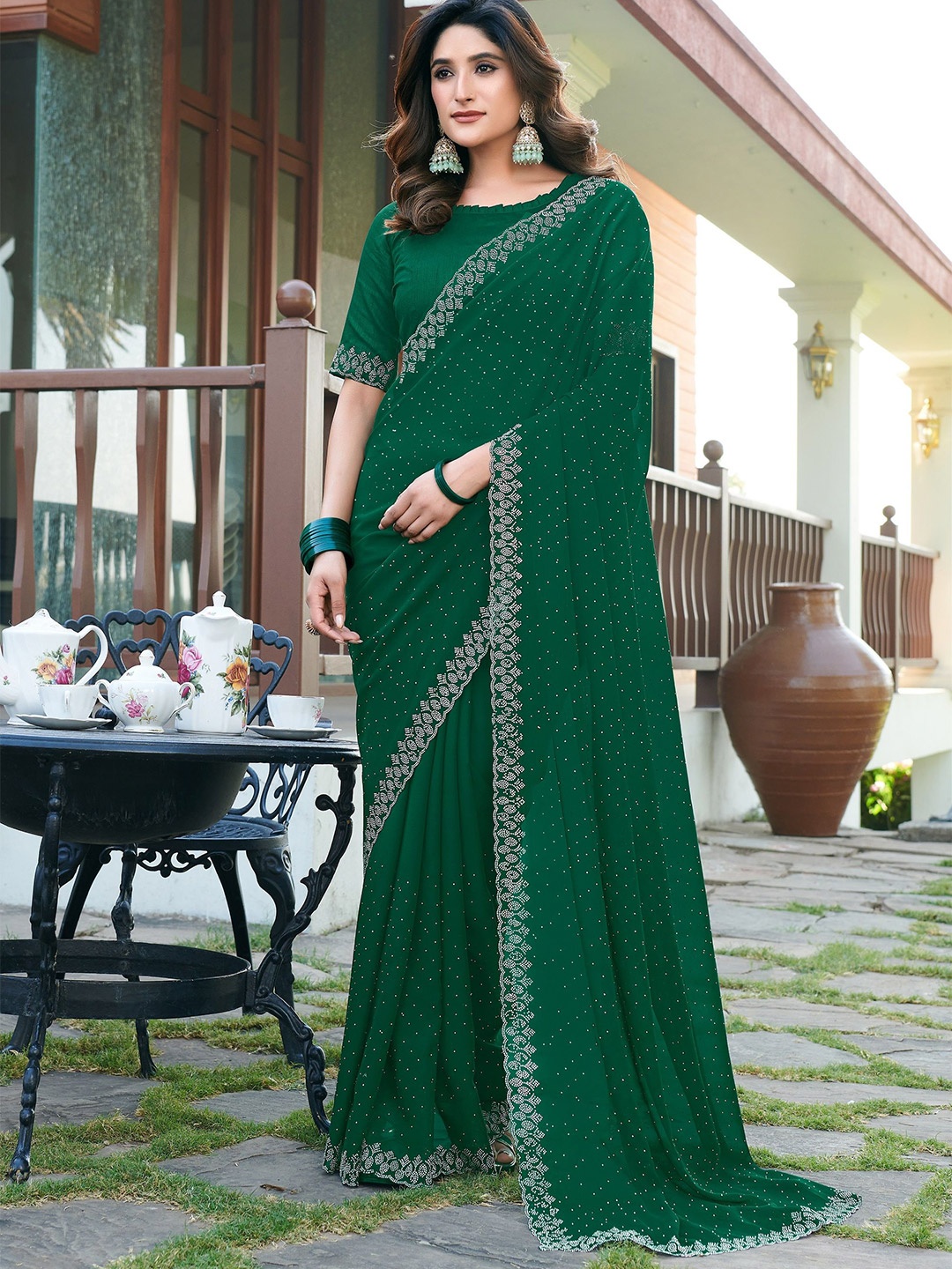 

VEERAIVA Embellished Beads and Stones Poly Georgette Chanderi Saree, Green