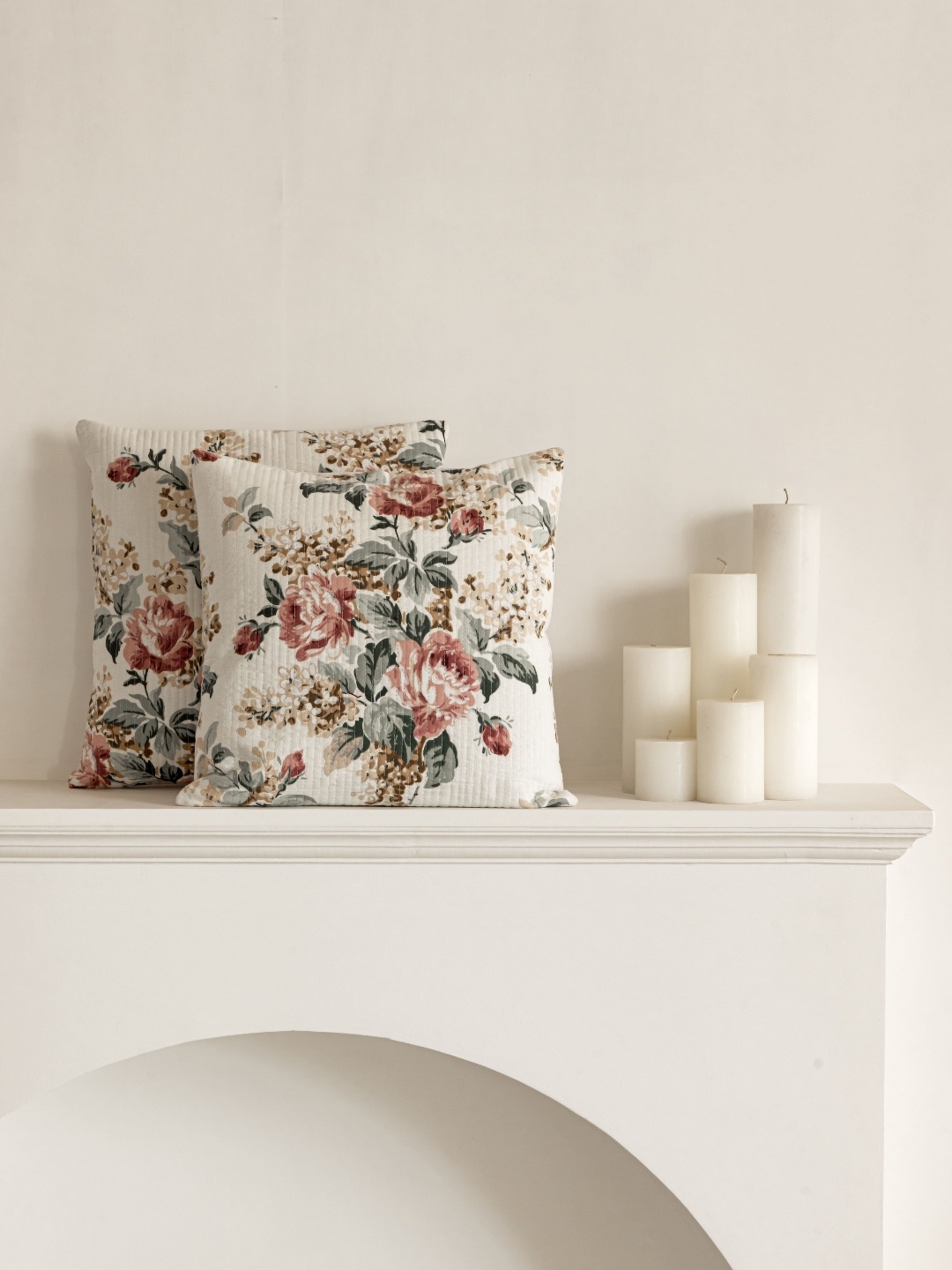 

Clasiko Pink & White Set of 2 Floral Square Cushion Covers