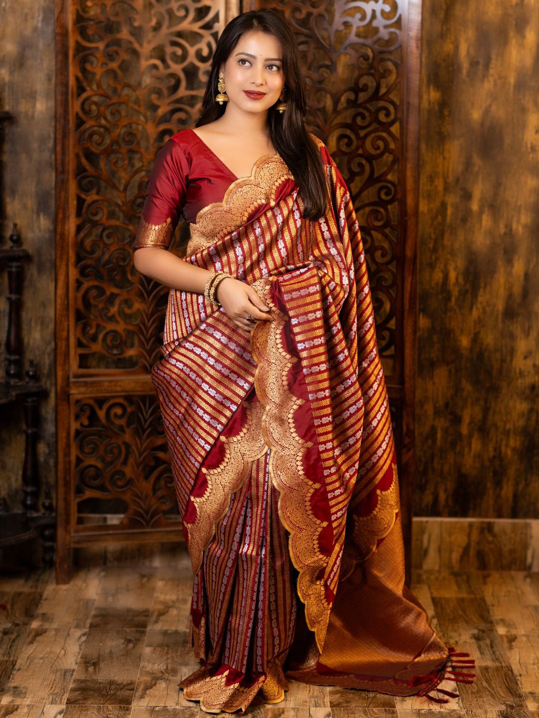 

LeeliPeeri Designer Woven Design Zari Silk Blend Banarasi Saree, Maroon