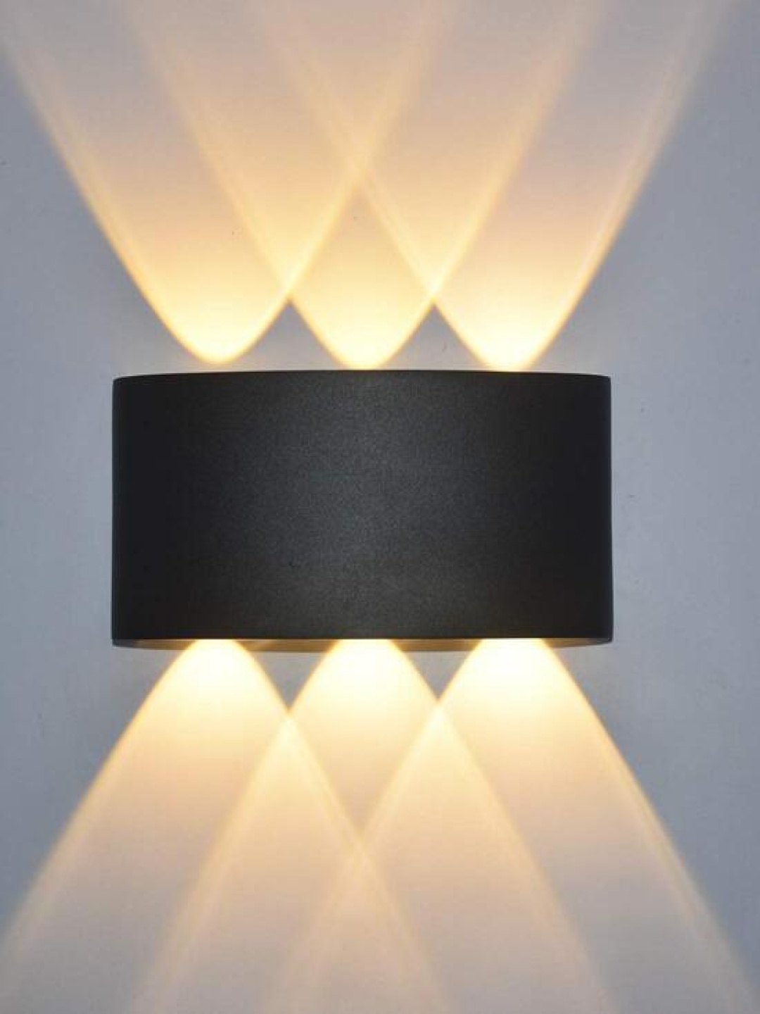 

GAUVIK Black Waterproof Aluminium Cylinder Shaped Wall Lamp