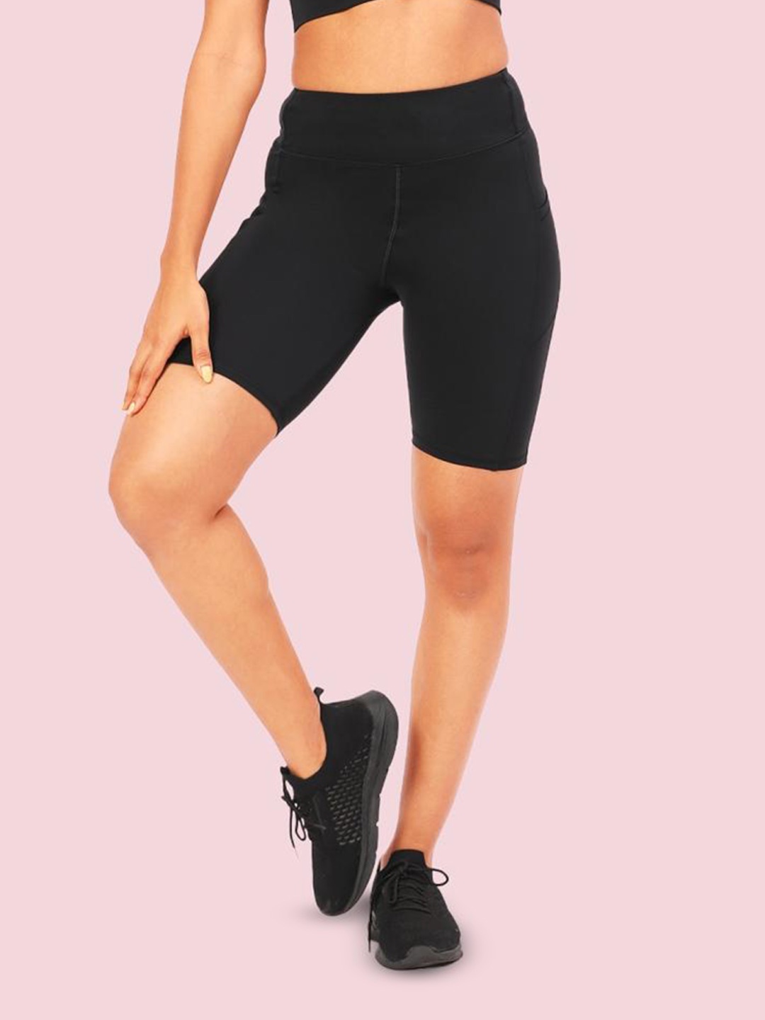 

Enamor Quick Dry Knee Length Tights With Side Pockets, Black