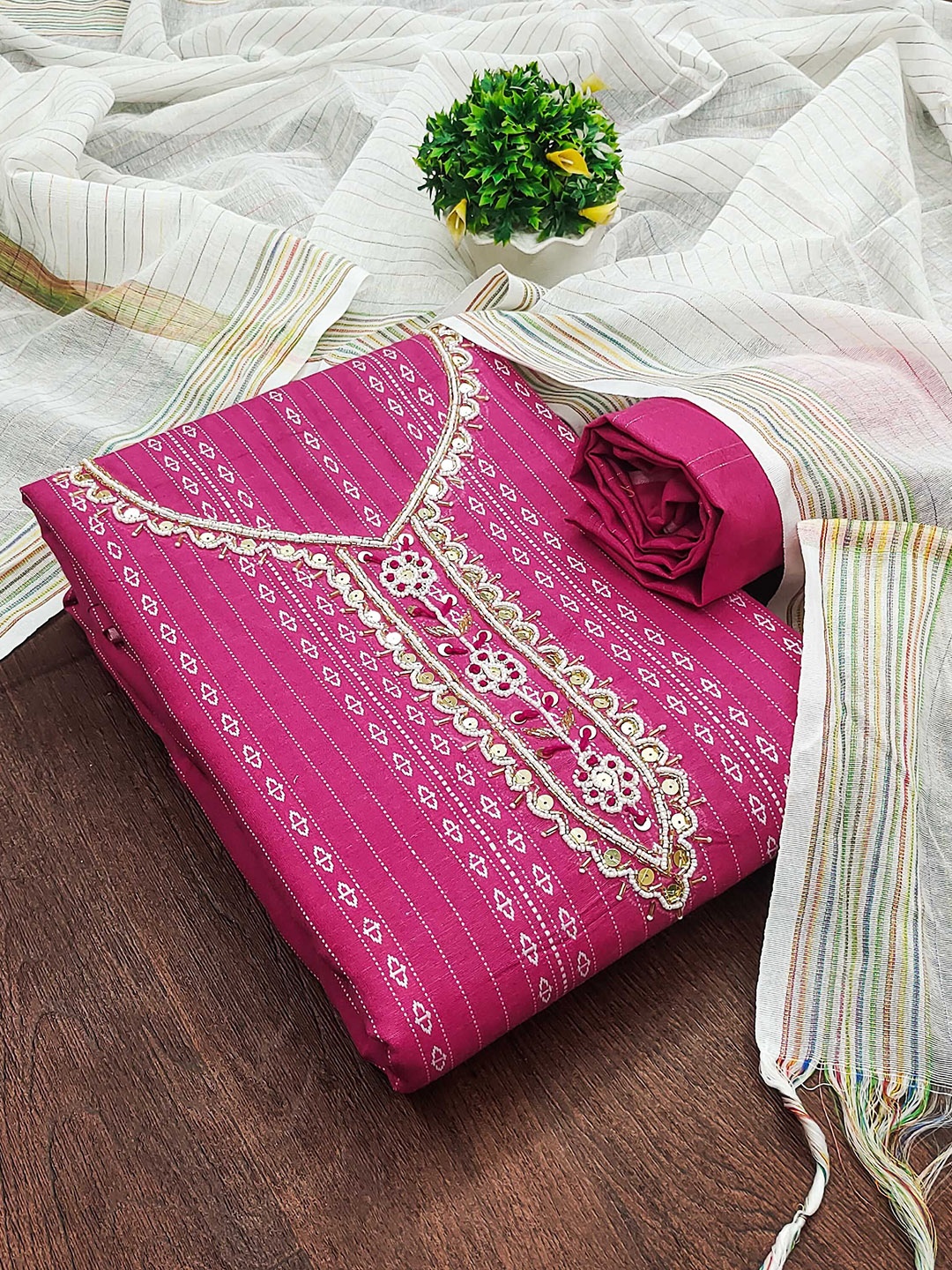 

SHADOW & SAINING Embellished Unstitched Dress Material, Pink