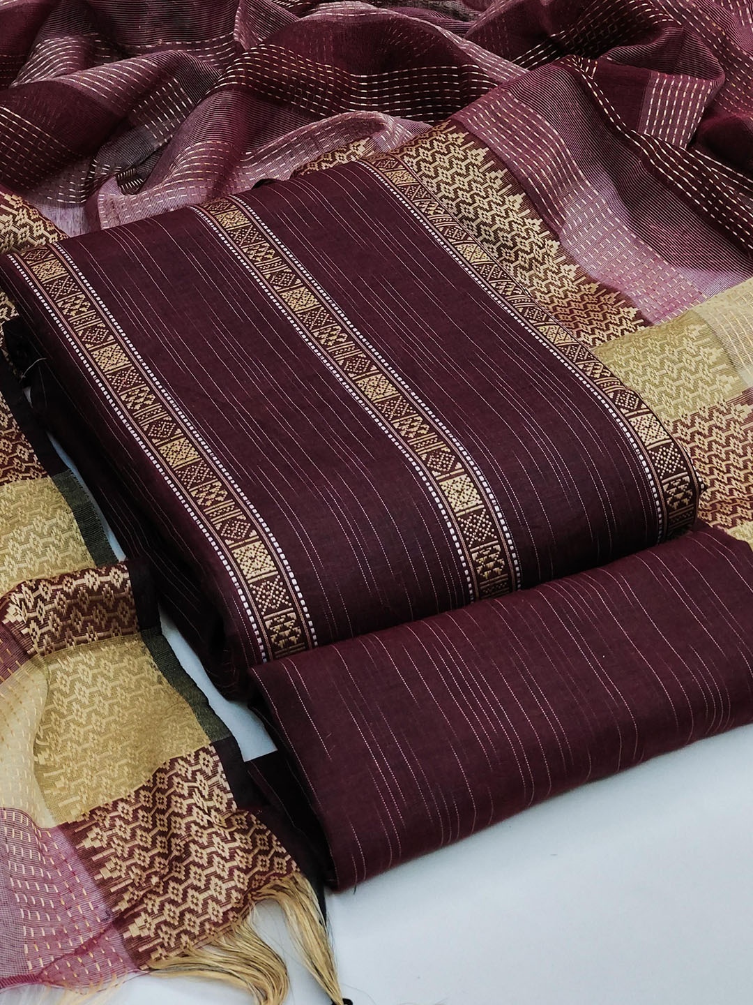 

SHADOW & SAINING Unstitched Dress Material, Magenta