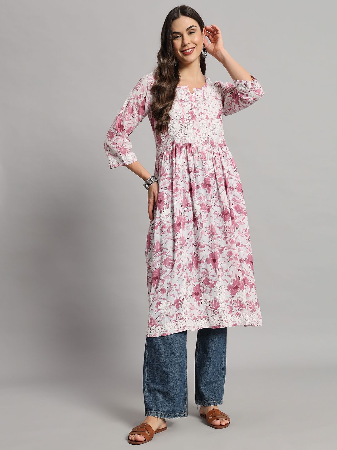 

Fashionable Chikan Handikraft Floral Printed A-Line Kurta, Burgundy