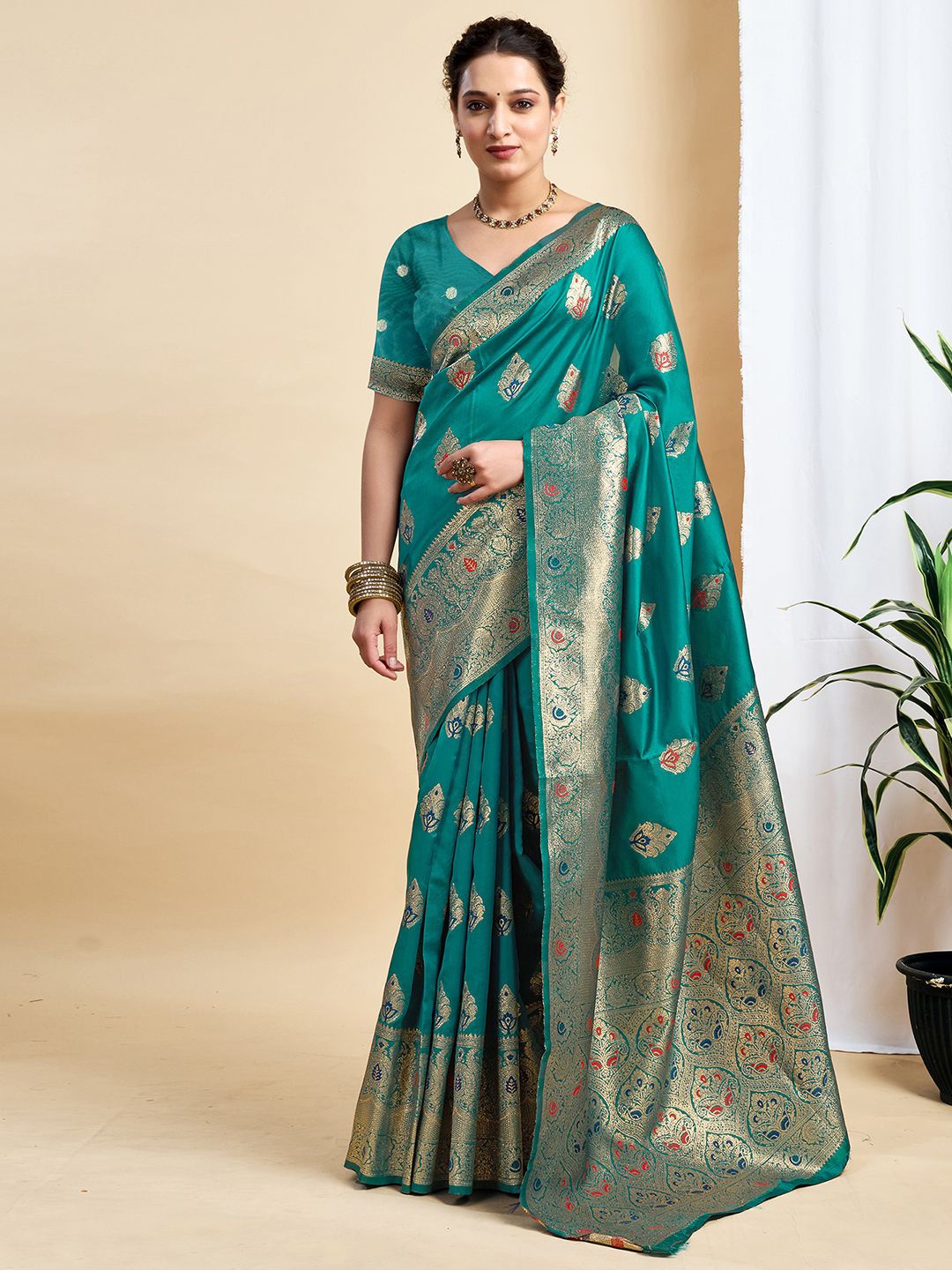 

HERE&NOW Woven Design Zari Pure Silk Banarasi Saree, Green