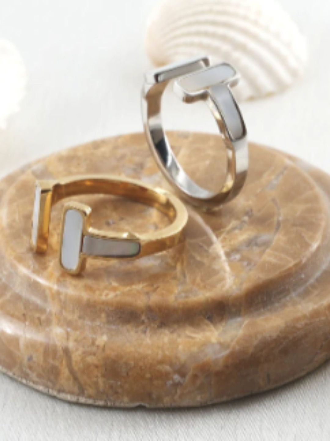 

VIARI ACCESSORIES Silver Plated Adjustable Finger Ring