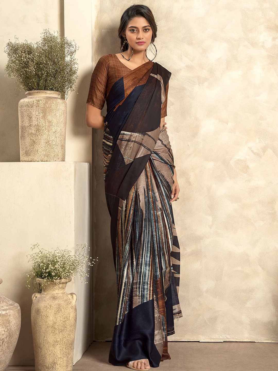 

LeeliPeeri Designer Satin Saree, Brown