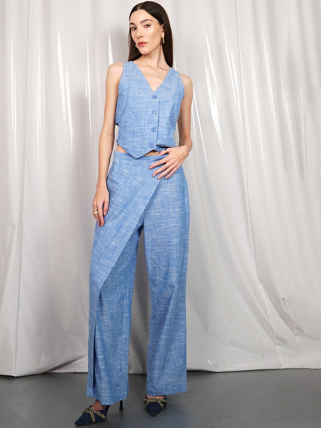 

Virgio Miria Buttoned Pointed Hem Vest, Blue