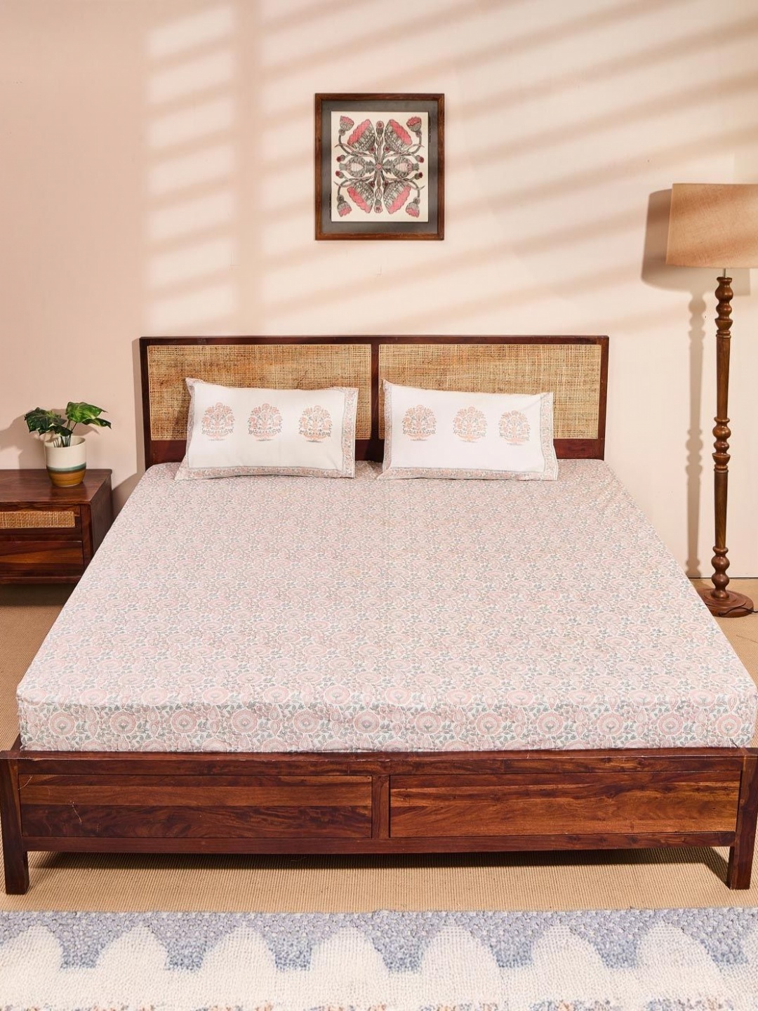 

Fabindia Pink & White Floral 180 TC King Bedsheet with 2 Pillow Covers