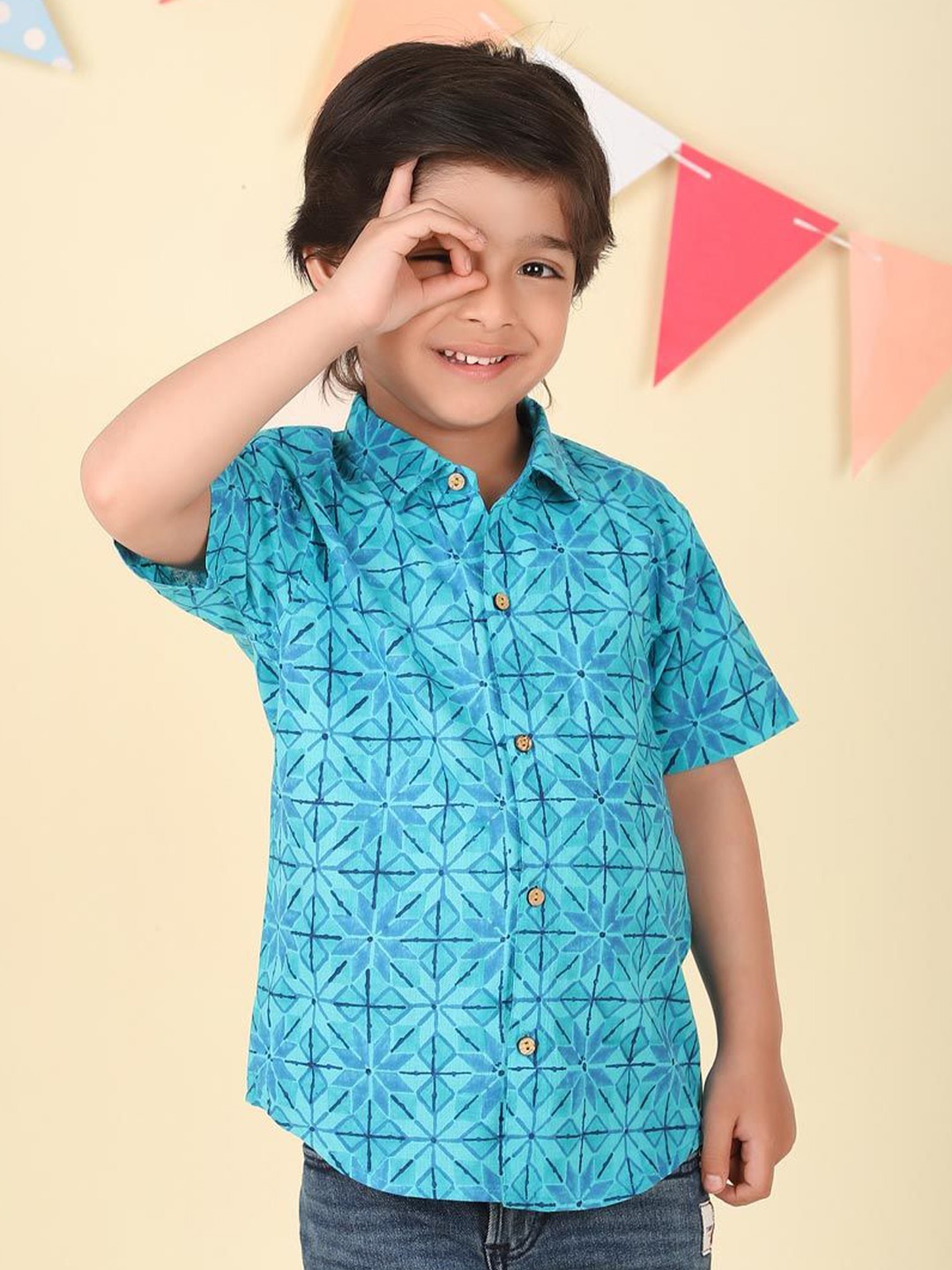 

Fabindia Boys Opaque Printed Casual Shirt, Blue