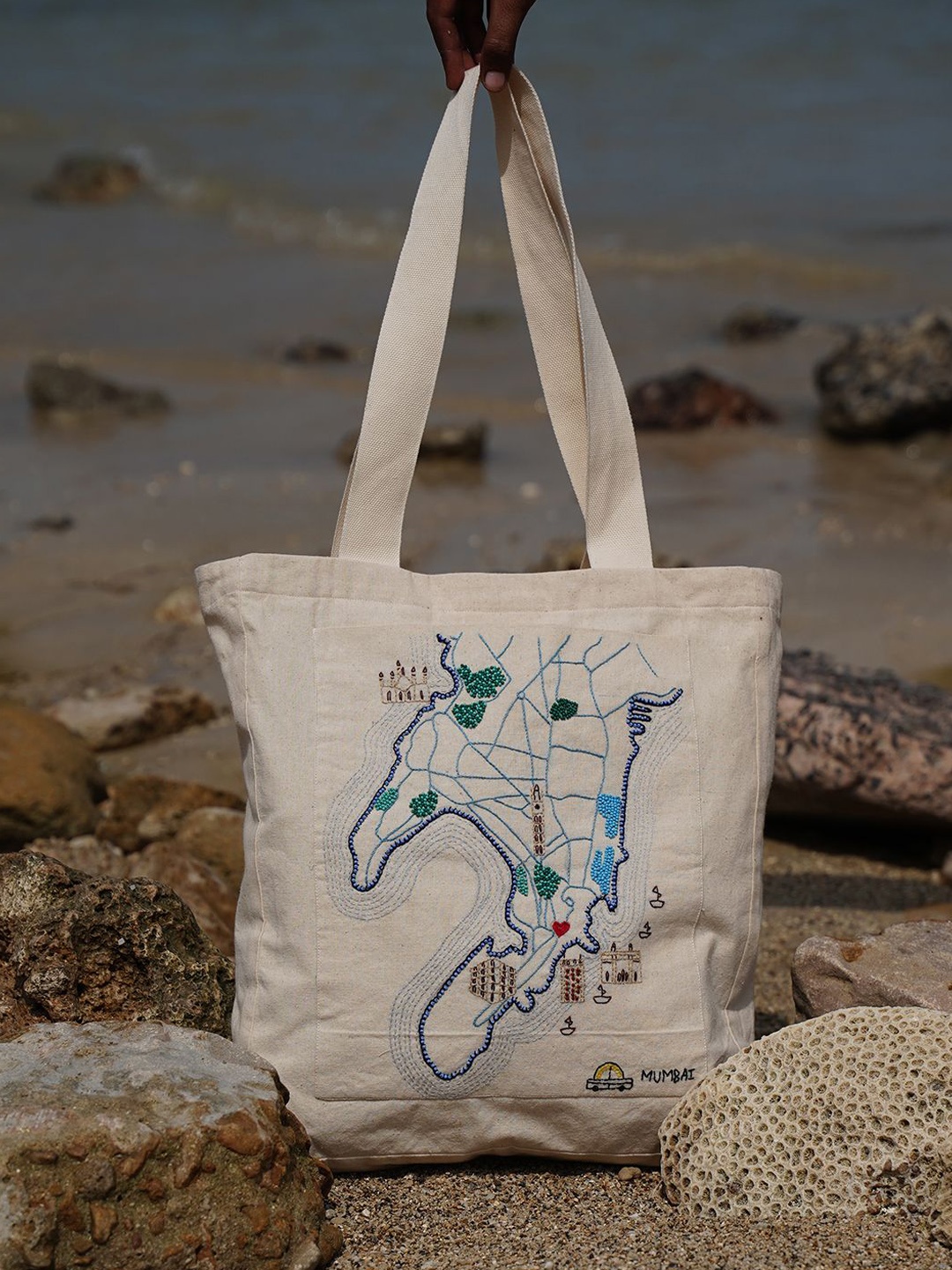 

OKHAI Structured Tote Bag with Quilted, Off white