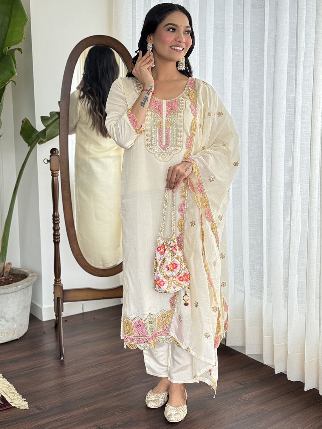

Fab Dadu Women Ethnic Motifs Embroidered Regular Sequinned Chanderi Silk Kurta with Trousers & With Dupatta, Cream