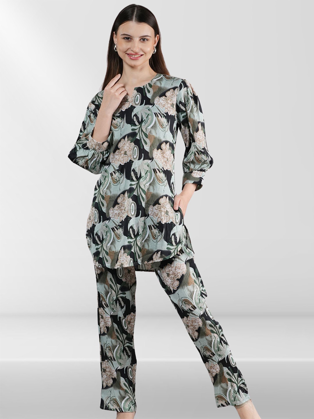 

Belfry Printed Round Neck Kurti With Palazzo Kurta Set, Green