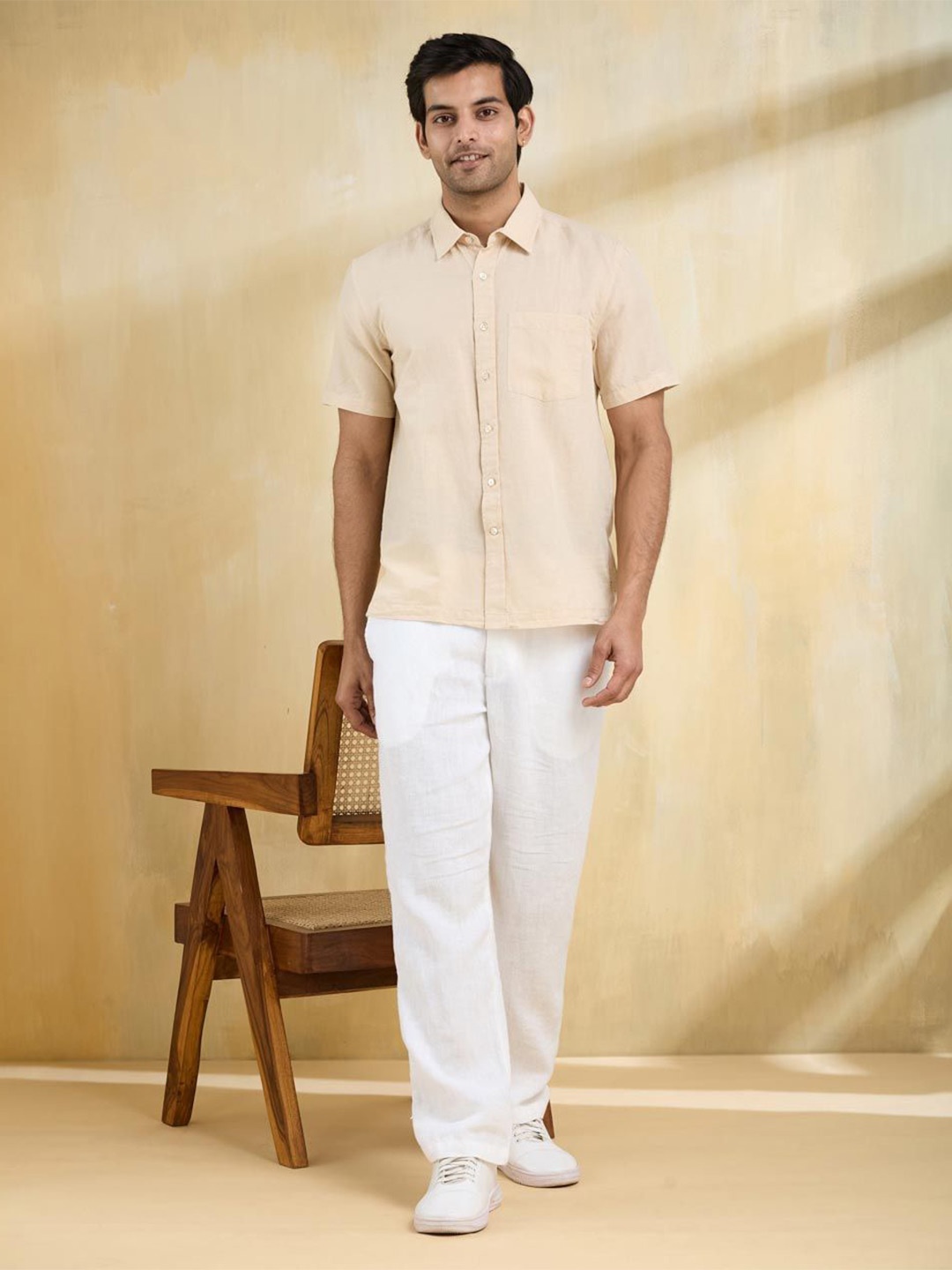 

Fabindia Men Opaque Casual Shirt, Beige