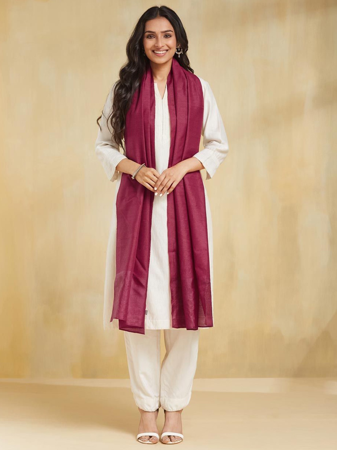 

Fabindia Women Woven Design Stole, Magenta