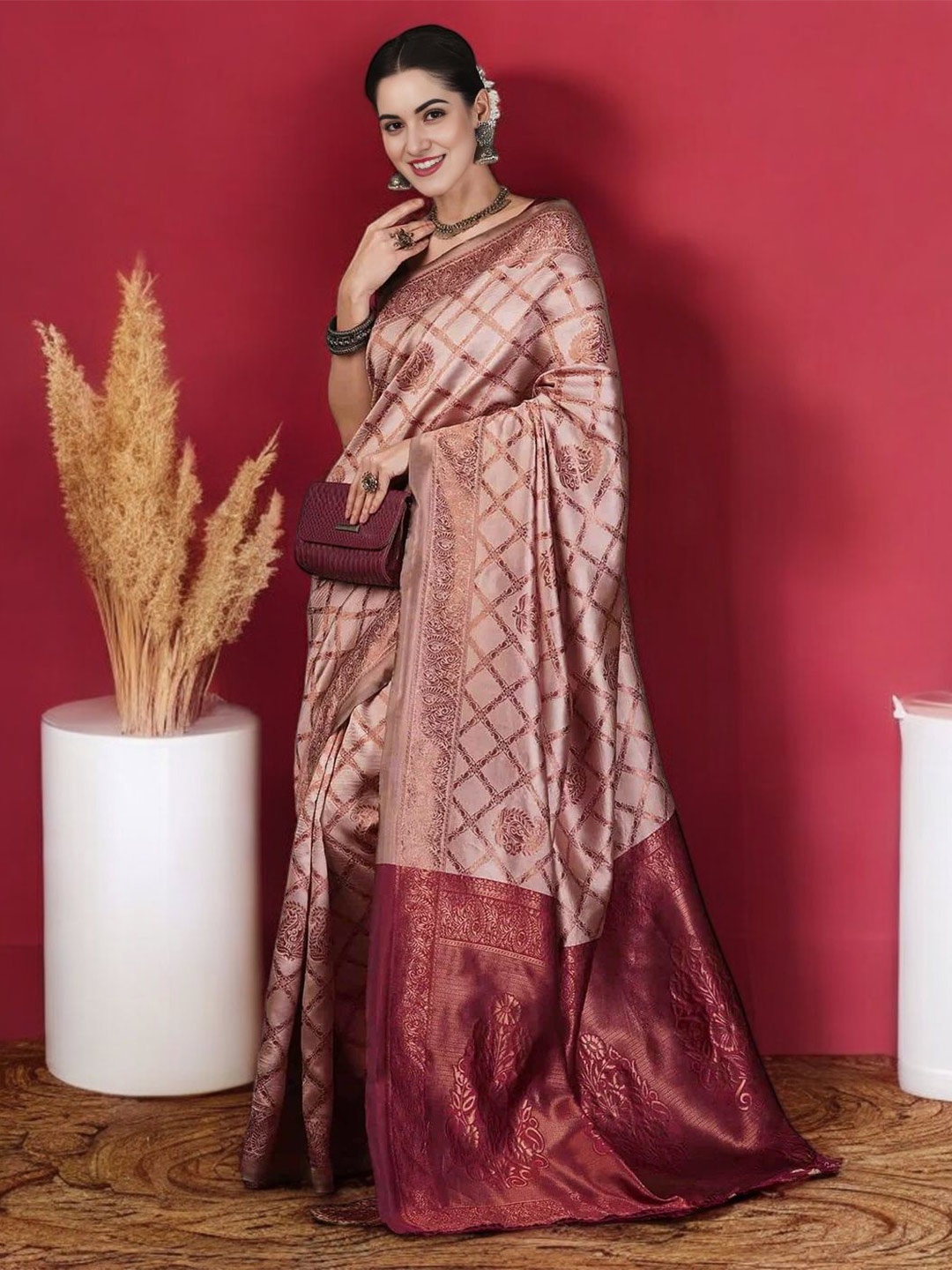 

Mitera Woven Design Zari Silk Blend Banarasi Saree, Lavender