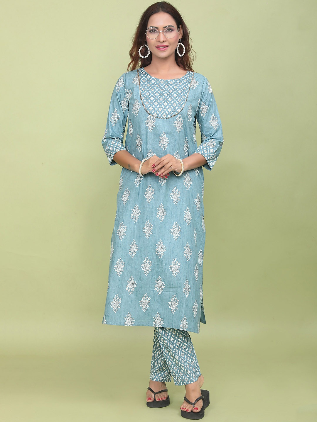 

BABRU Women Floral Printed Regular Pure Cotton Kurta with Trousers, Blue