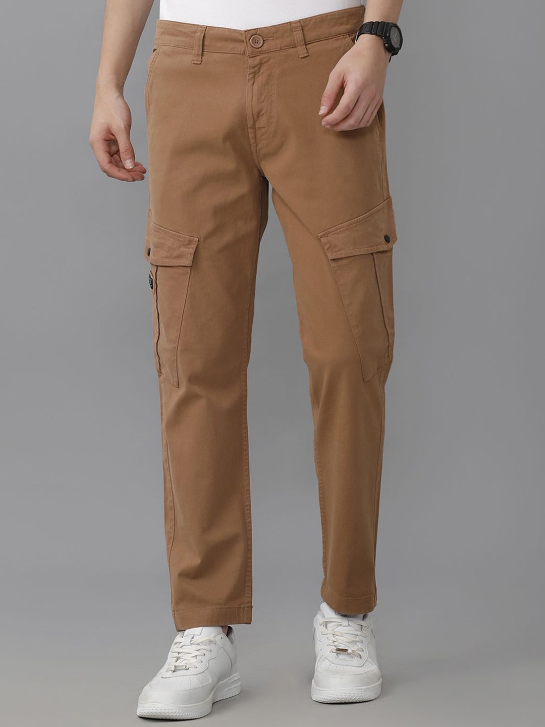 

Voi Jeans Men Cargos Trousers, Brown