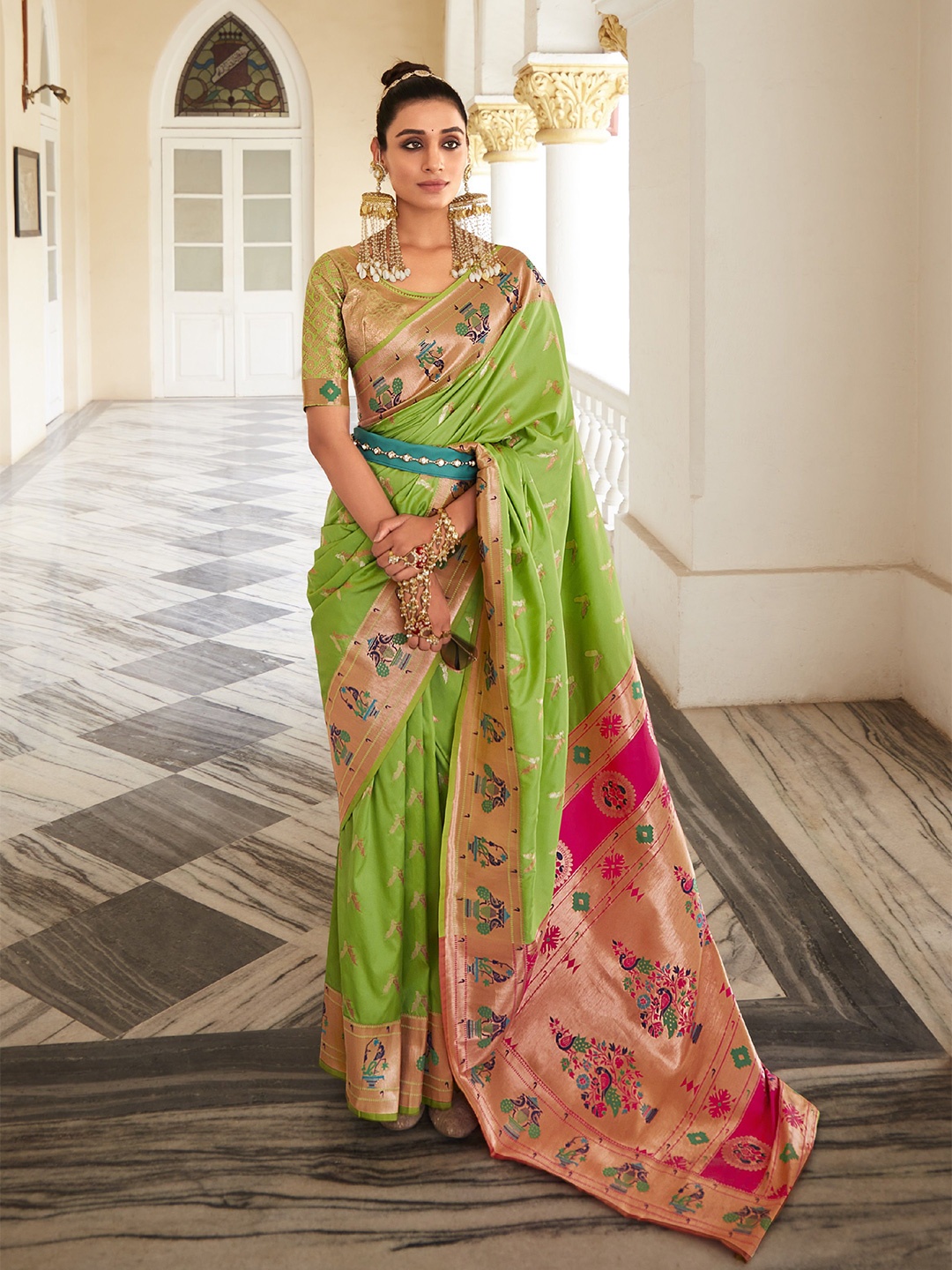 

MAHALASA Woven Design Zari Pure Silk Paithani Saree, Green