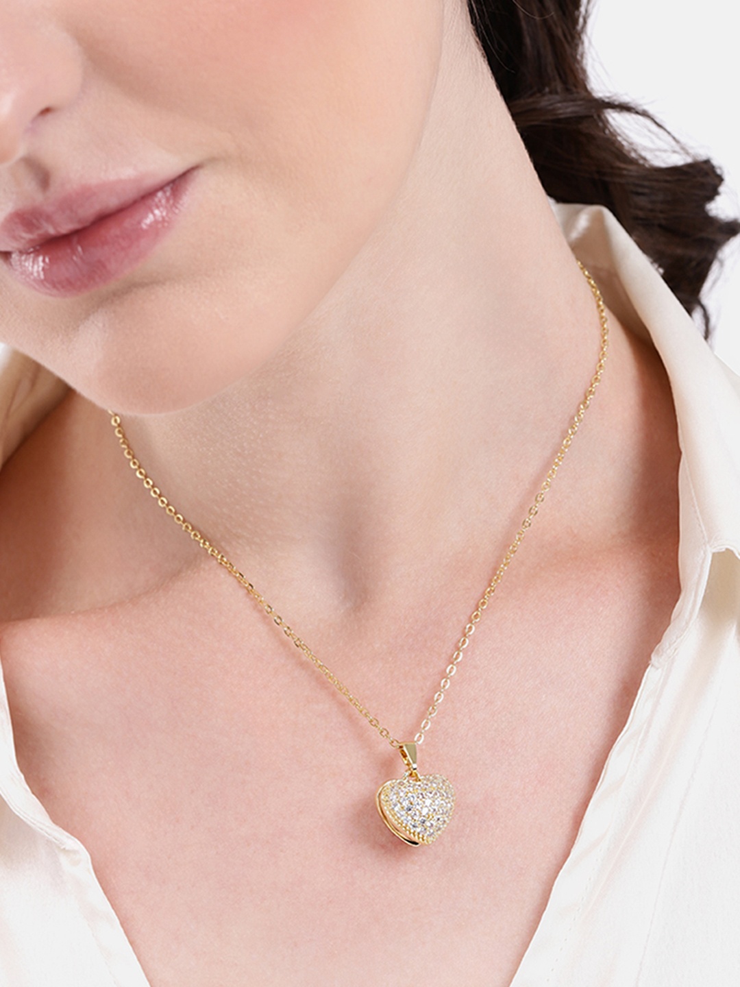 

DressBerry Gold Toned Heart Chain With Pendant