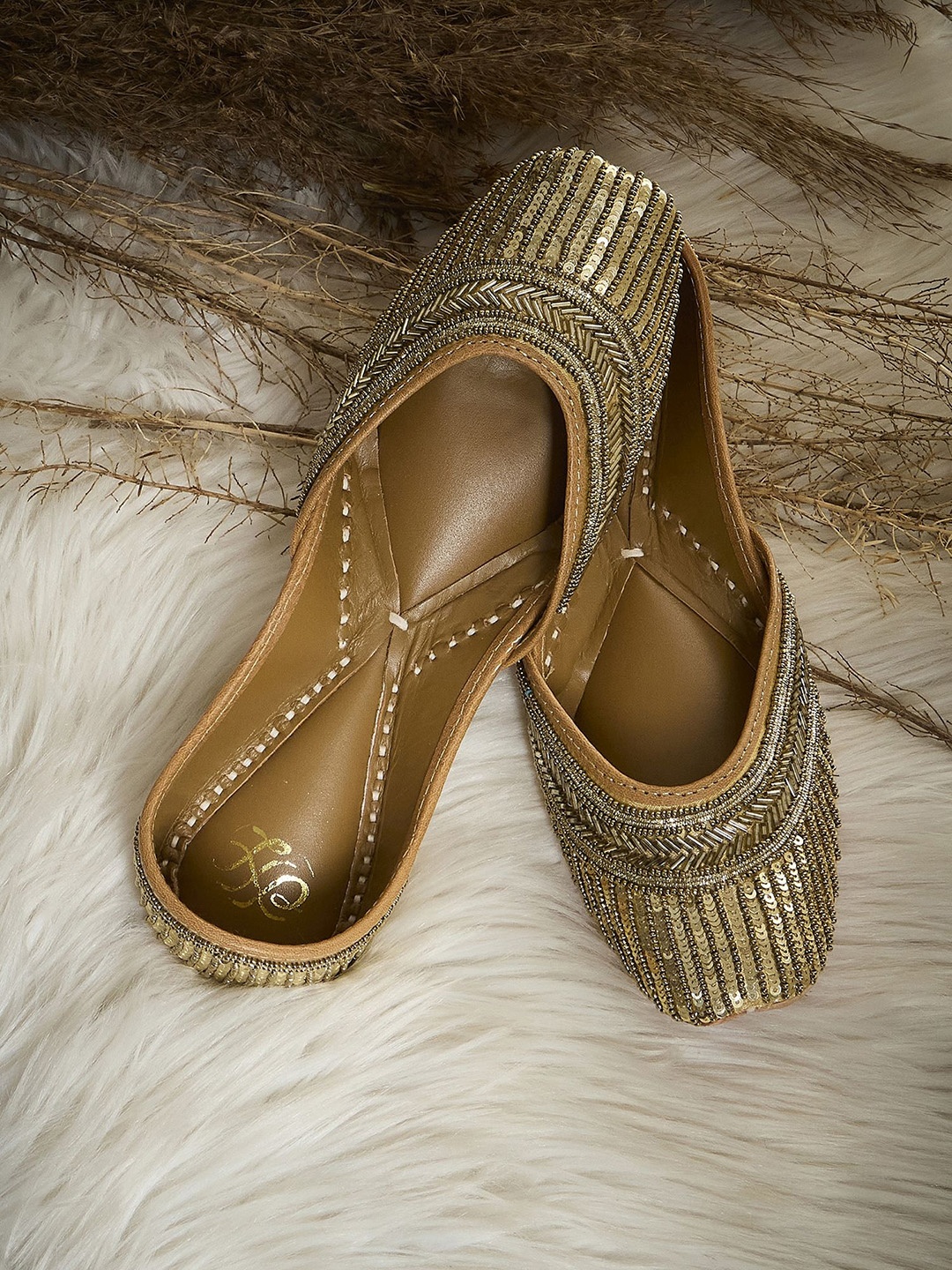 

House of Pataudi Embroidered Mojaris, Gold