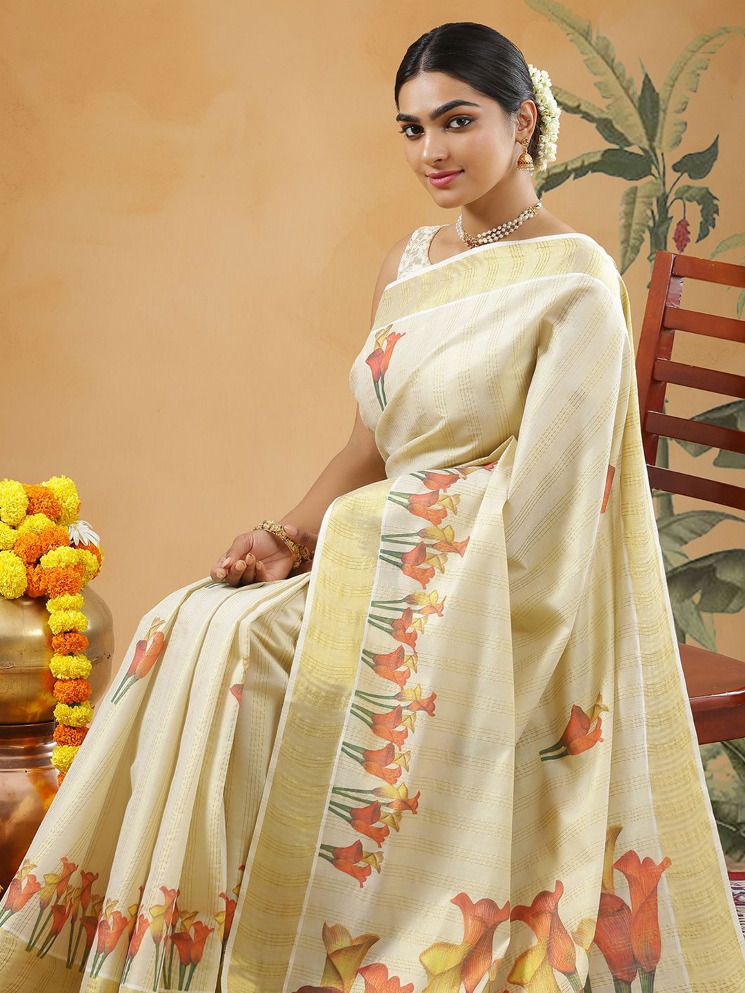 

Kalyan Silks Floral Zari Kasavu Saree, Gold