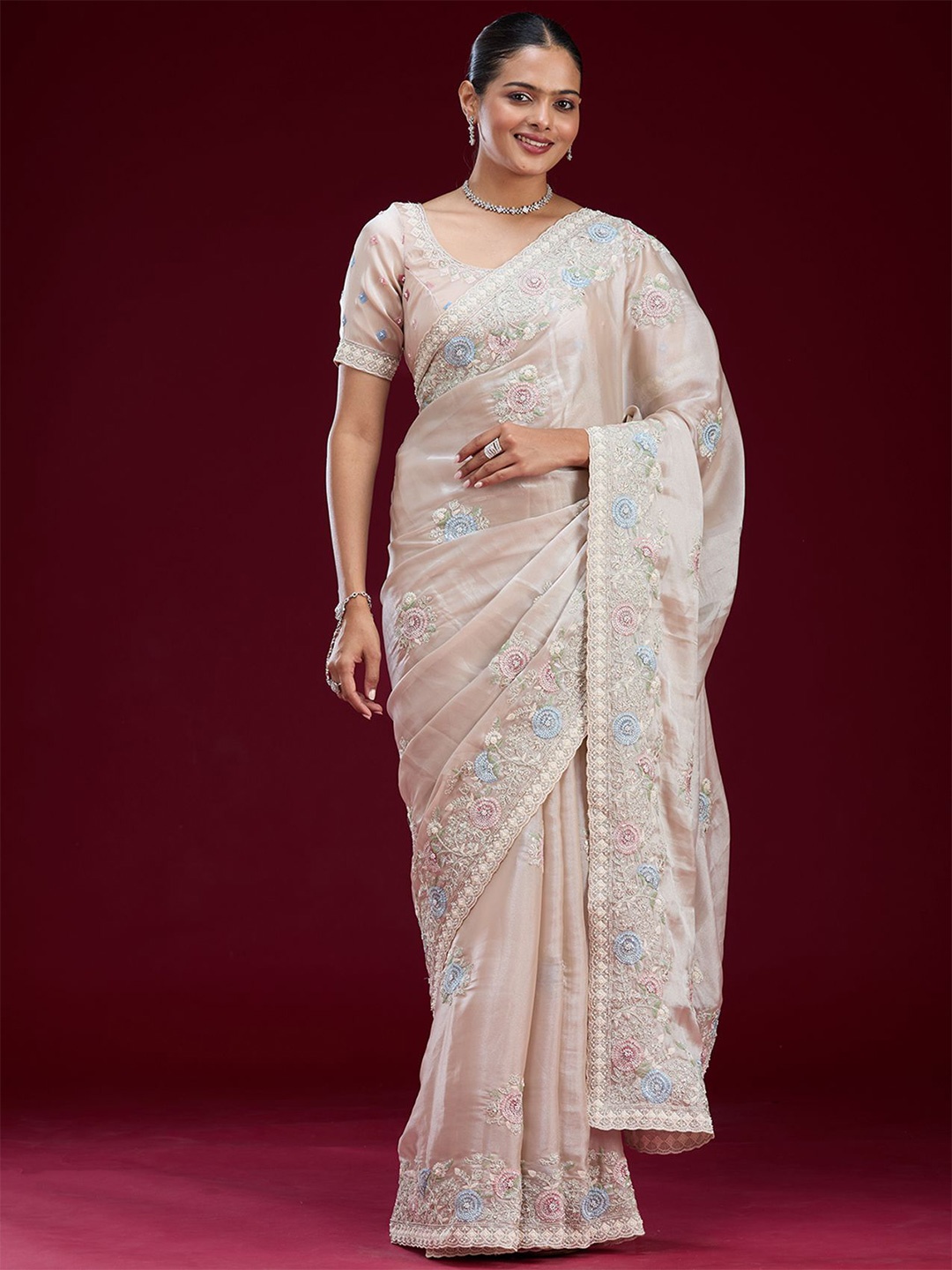 

Koskii Floral Embroidered Tissue Saree, Beige