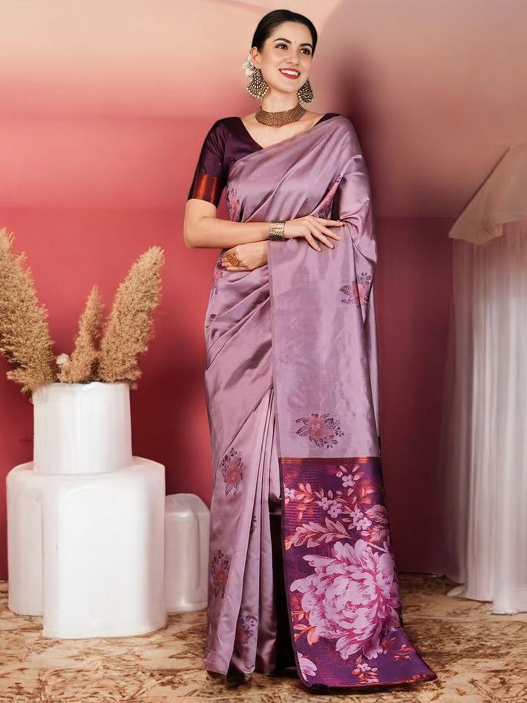 

Mitera Woven Design Silk Blend Banarasi Saree, Lavender