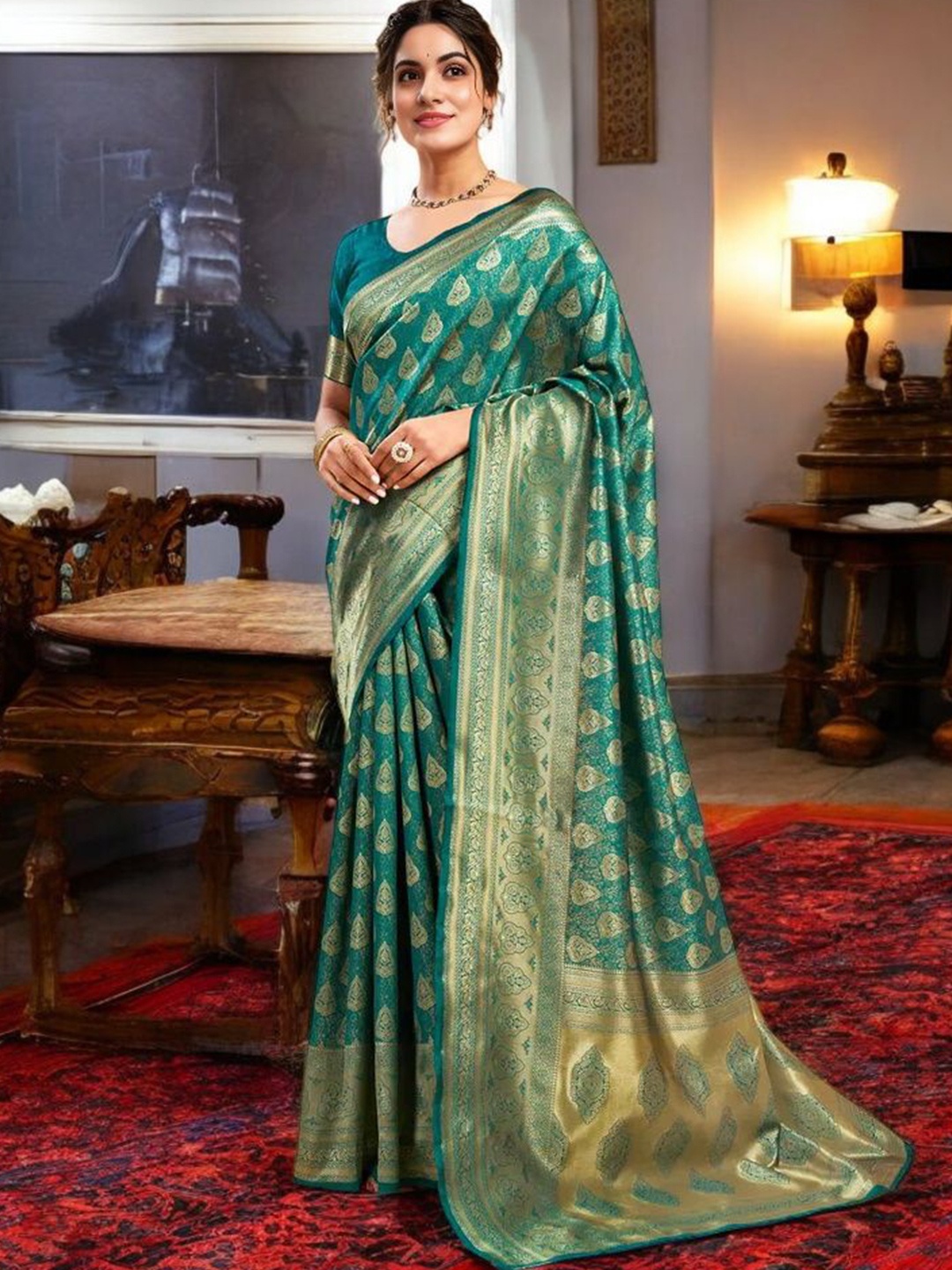 

DIVASTRI Woven Design Zari Silk Blend Banarasi Saree, Green