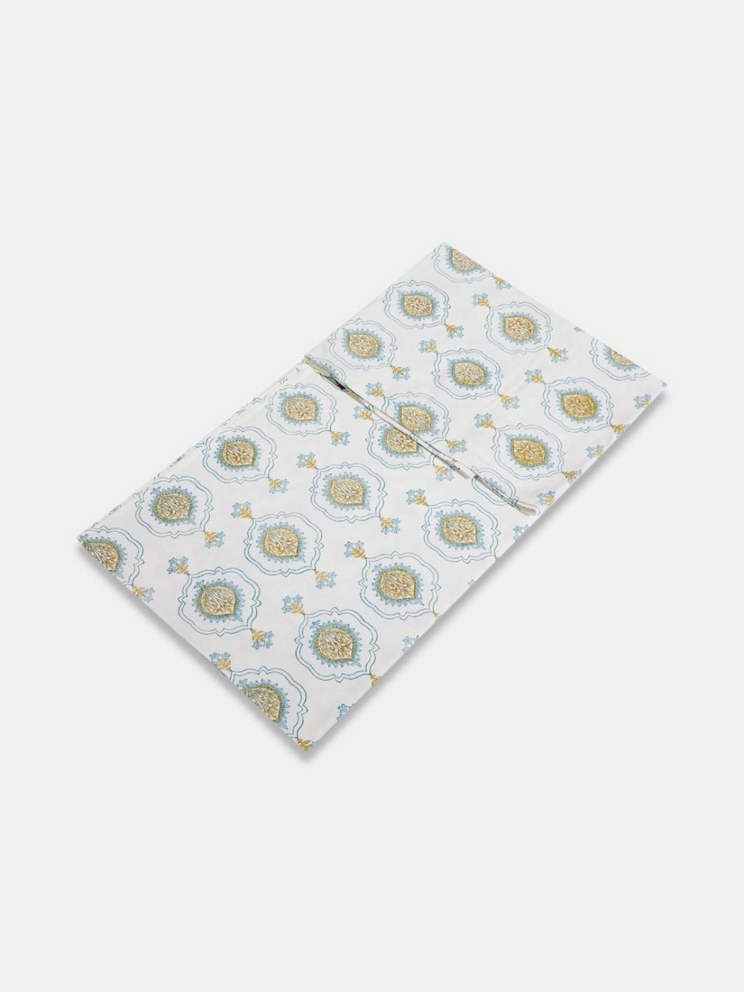 

Fabindia White & Blue Floral 180 TC King Bedsheet with 2 Pillow Covers