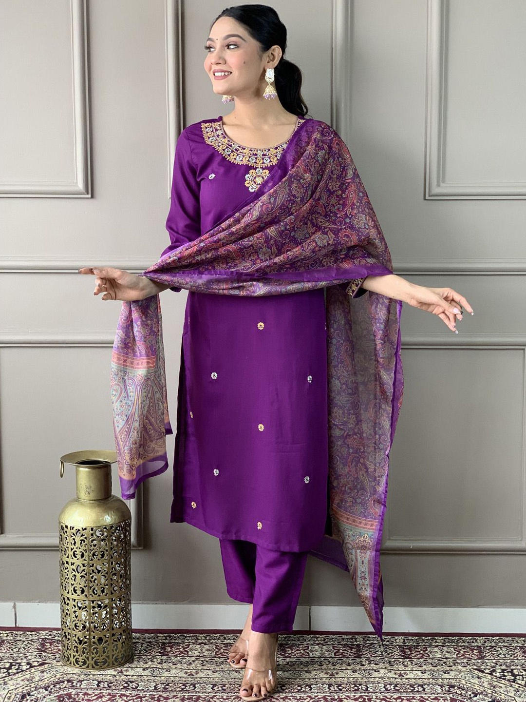 

ASCIIBLUES Women Ethnic Motifs Embroidered Regular Thread Work Kurta with Trousers & With Dupatta, Purple