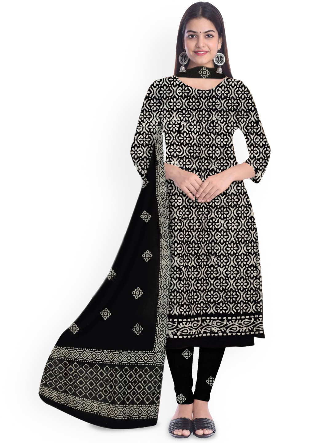 

Farooq Dyeing Printed Pure Cotton Unstitched Dress Material, Black