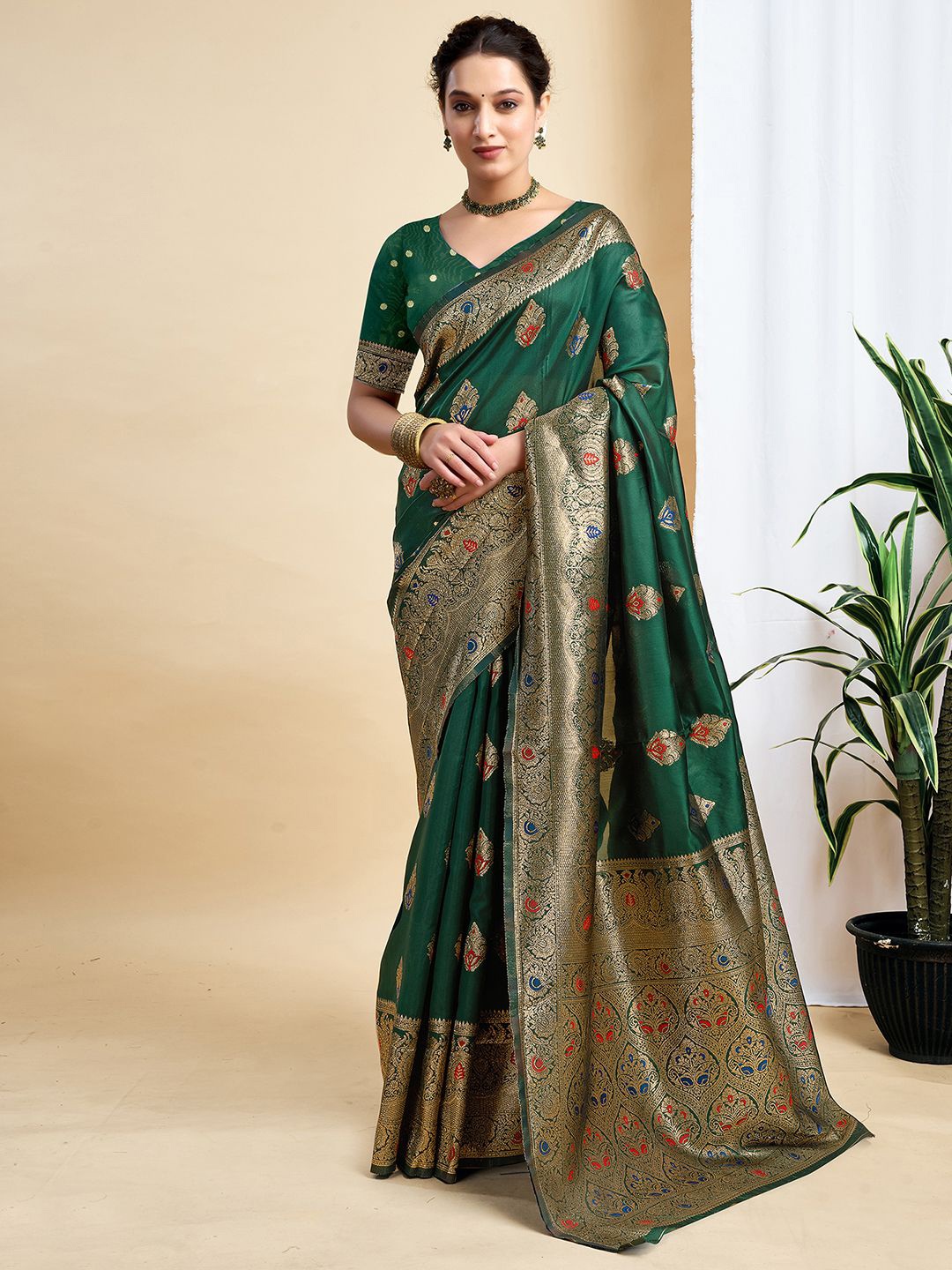 

HERE&NOW Woven Design Zari Pure Silk Banarasi Saree, Green