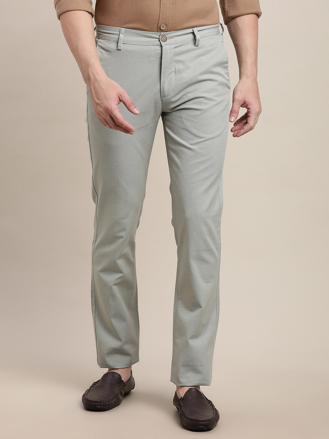 

Turtle Men Textured Relaxed Tapered Fit Chinos Trousers, Grey