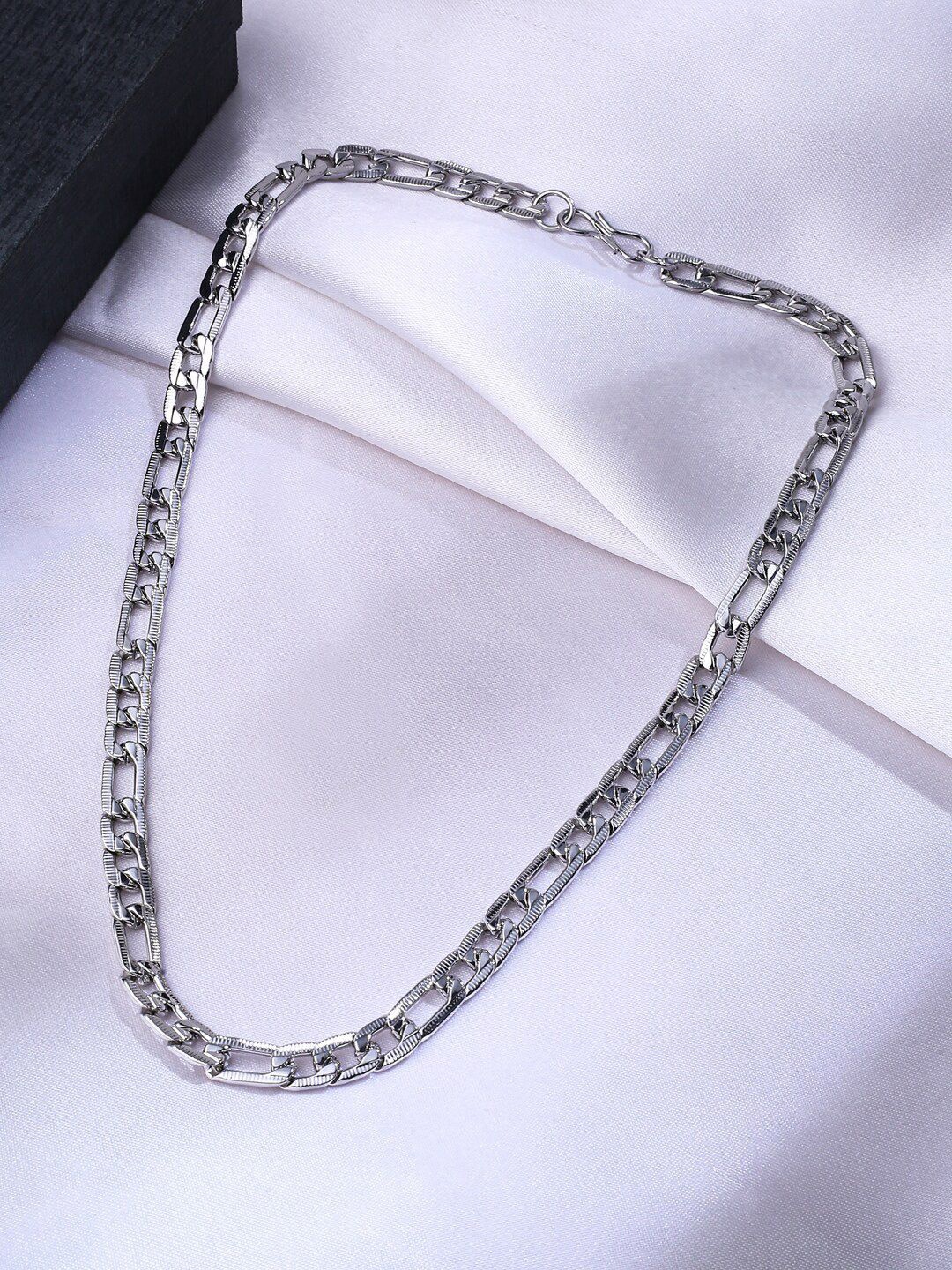 

The Roadster Lifestyle Co Men Stainless Steel Rhodium Plated Chain