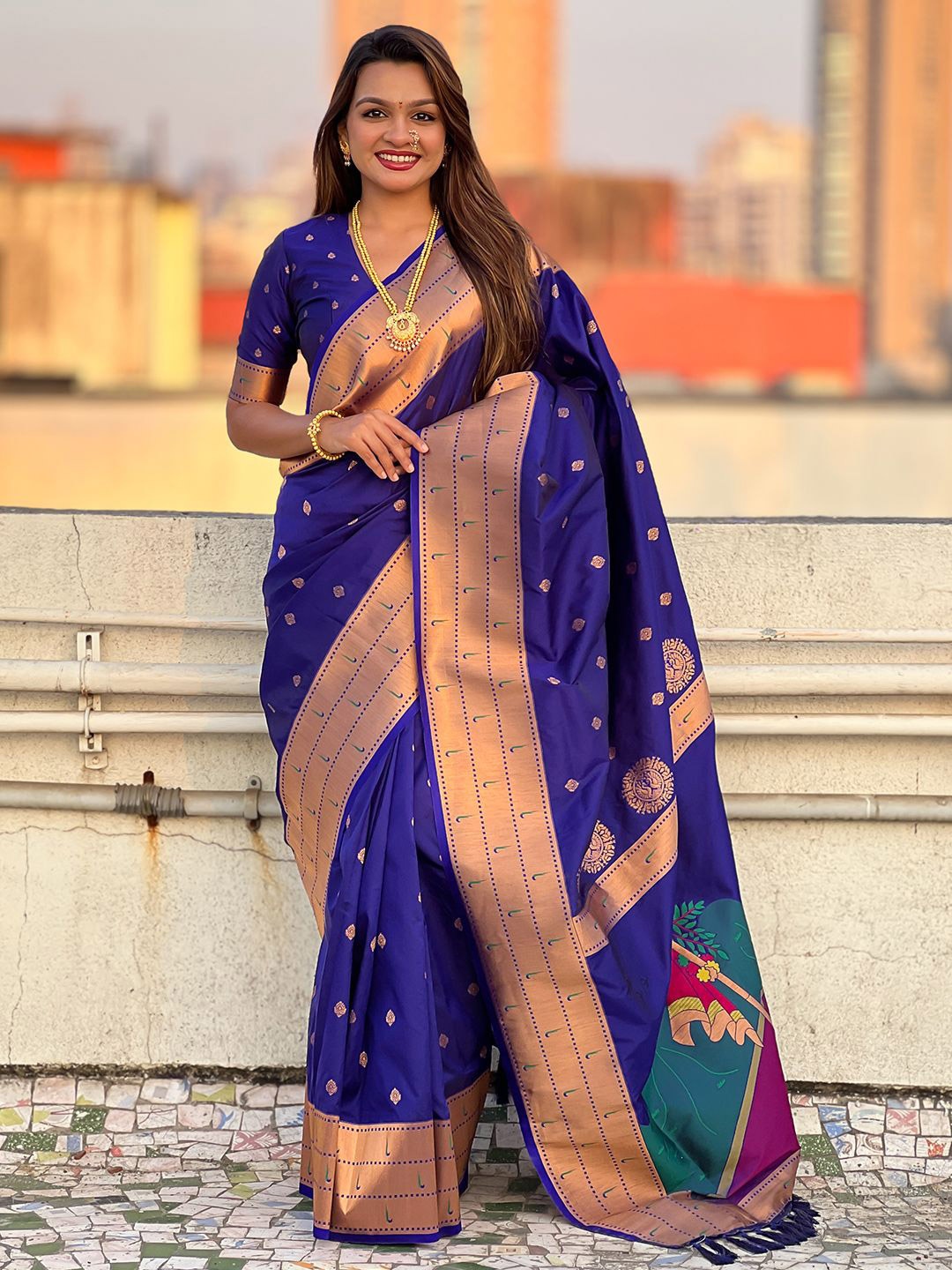 

LeeliPeeri Designer Woven Design Zari Silk Blend Paithani Saree, Blue