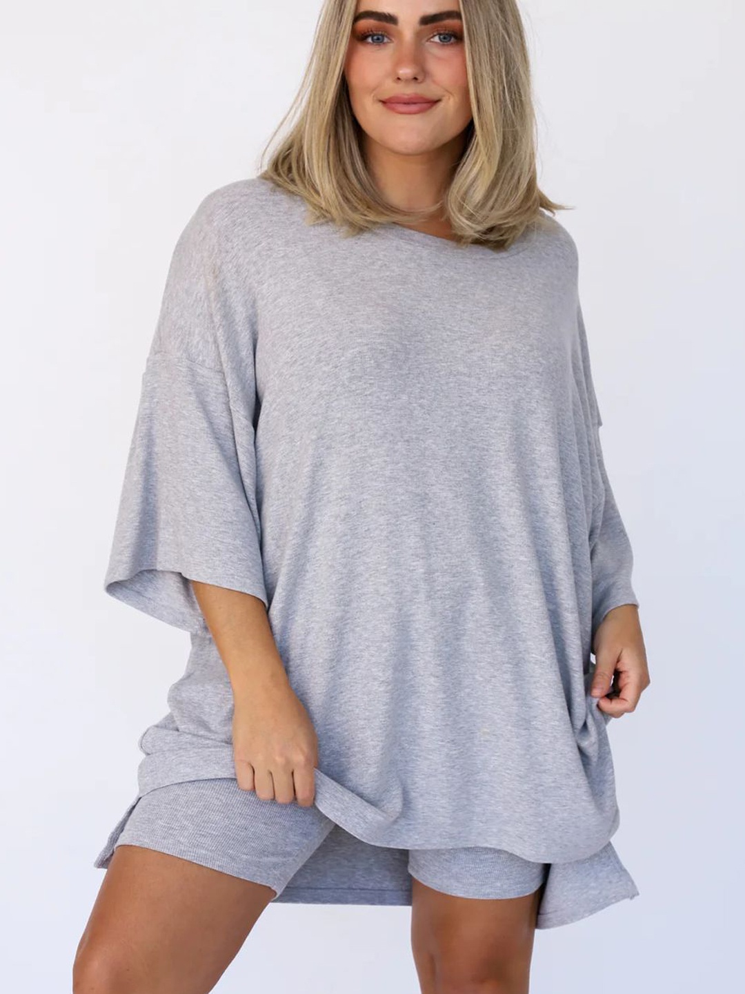 

FEMENEST T-Shirt With Shorts Co-Ords, Grey