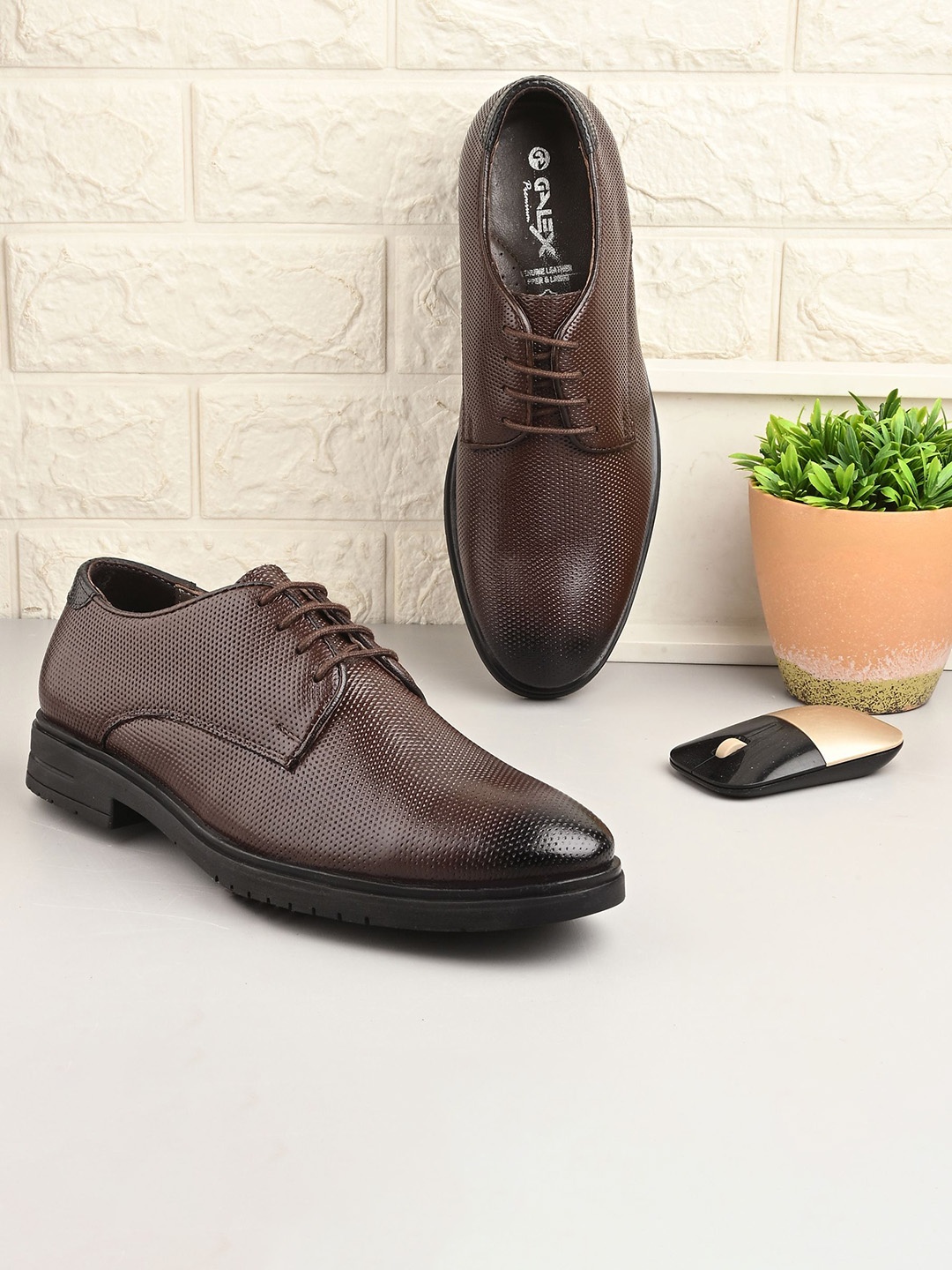 

DESIDERIO Men Leather Derbys, Brown