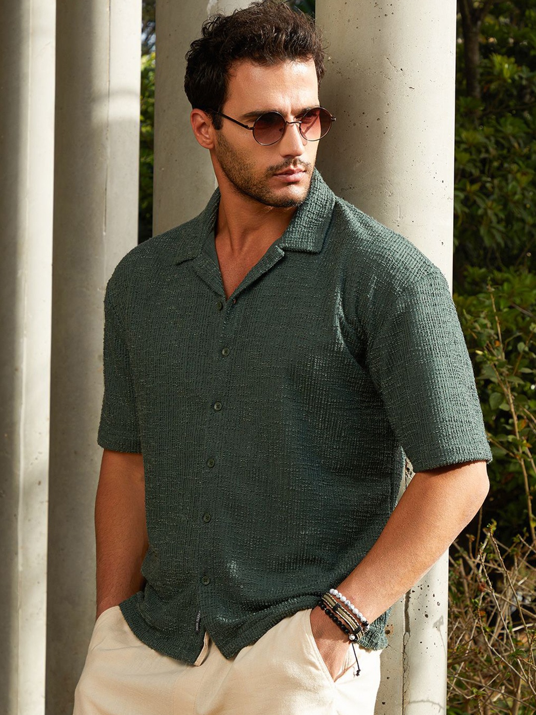 

Campus Sutra Men Classic Opaque Casual Shirt, Green