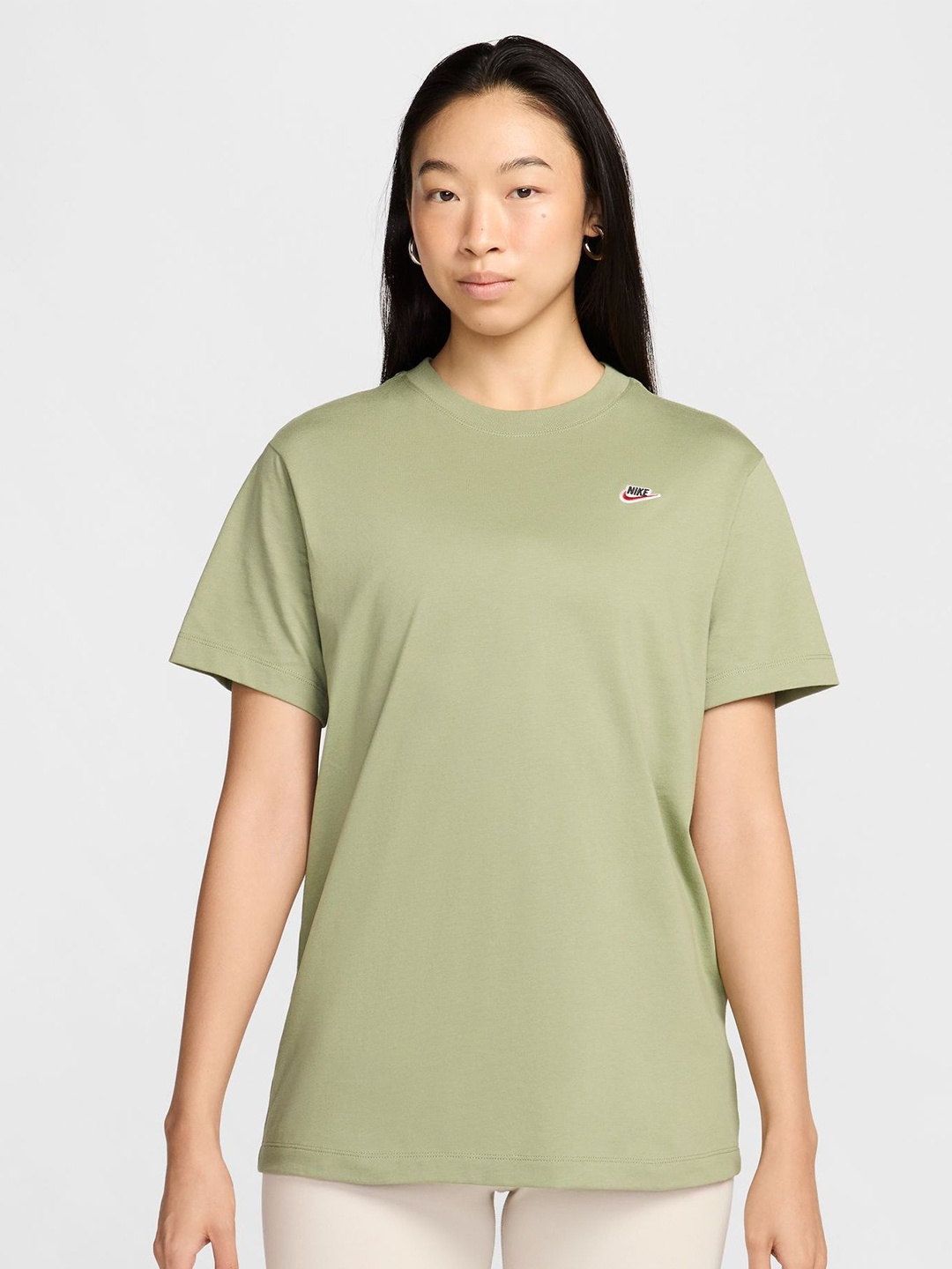 

Nike Sportswear Women's T-Shirt, Green