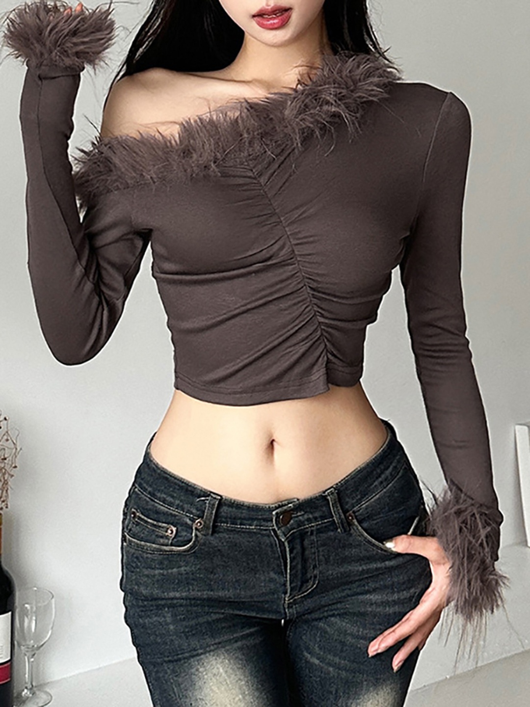 

StyleCast x Revolte Solid One Shoulder Fur Detail Fitted Crop Top, Black