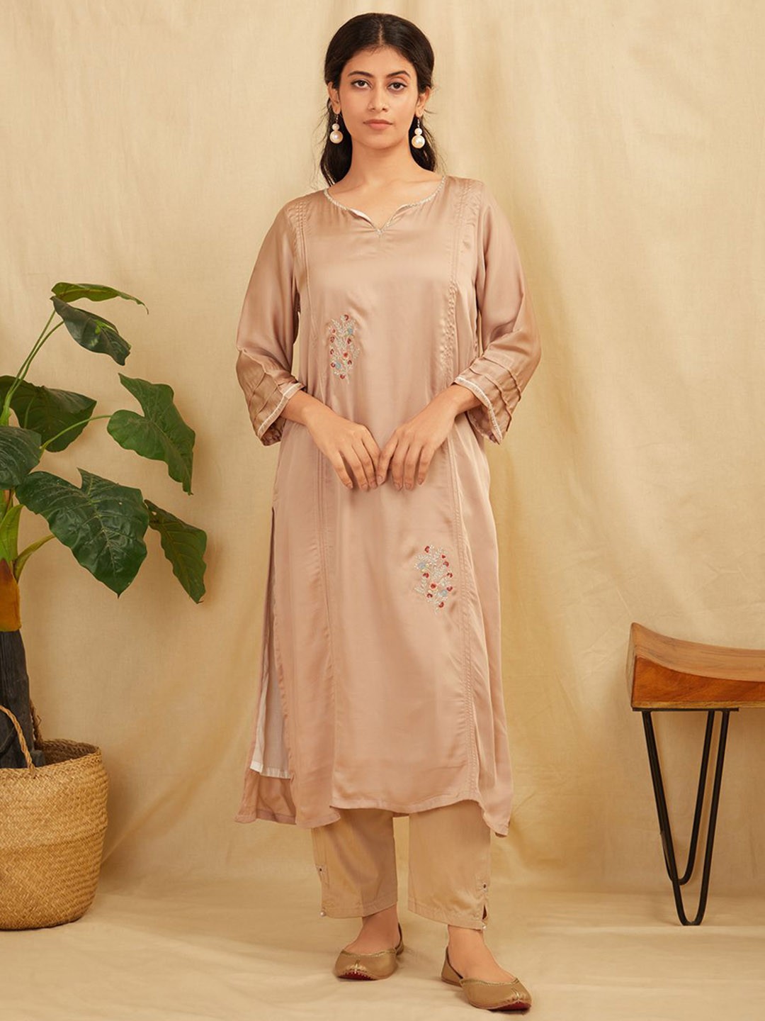 

zuri Women Embroidered Regular Kurta with Trousers, Beige