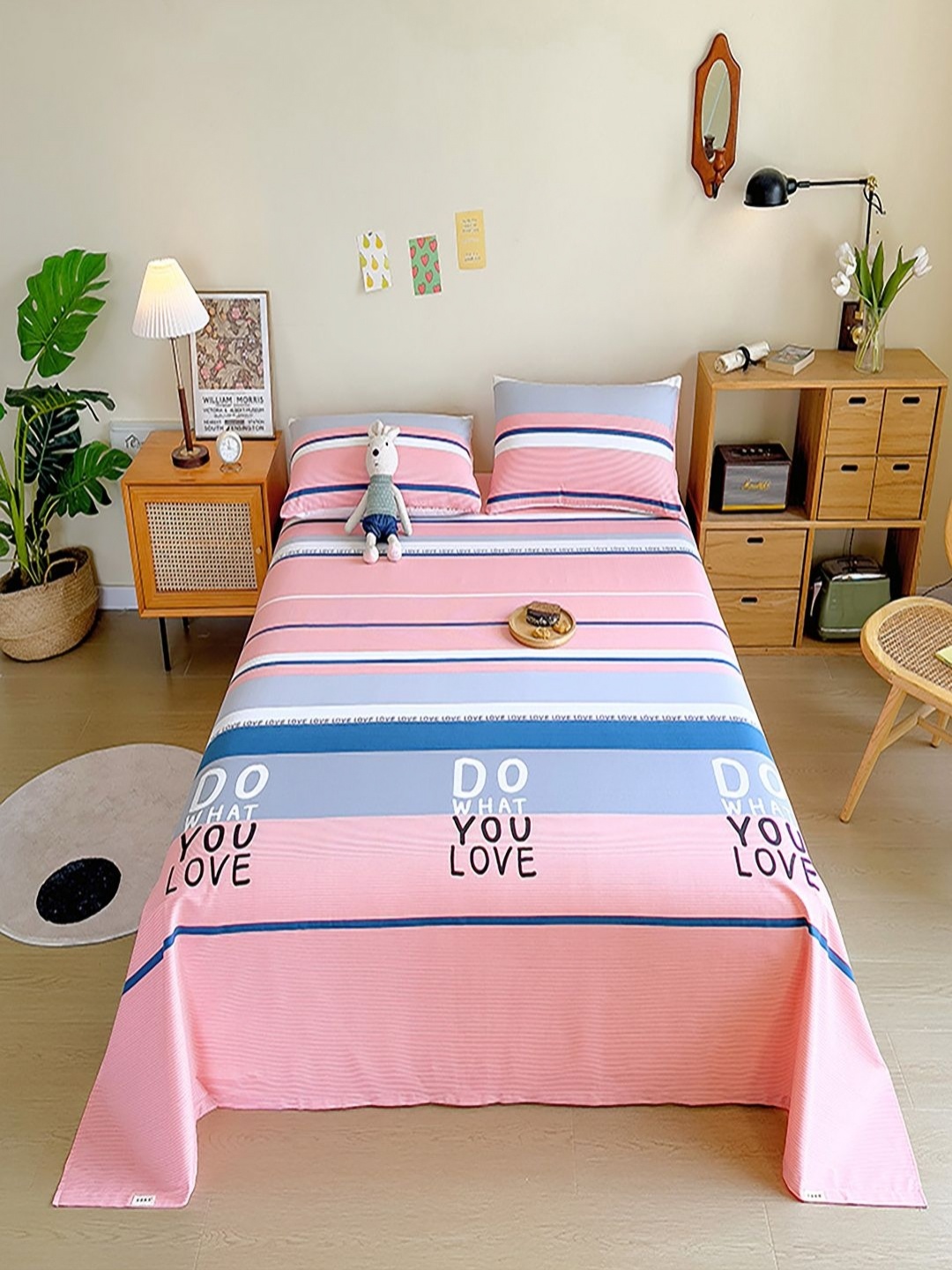 

JC HOME Pink & Blue Striped 140 TC King Bedsheet with 2 Pillow Covers