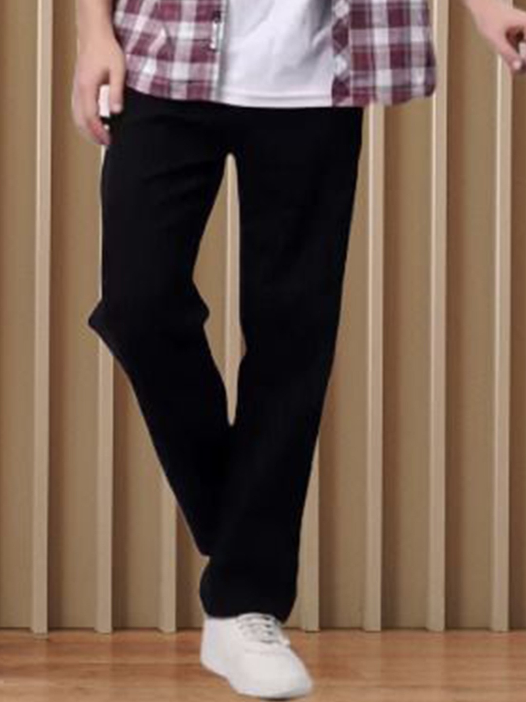 

COMFITS Men Classic Low Distress Stretchable Jeans, Black