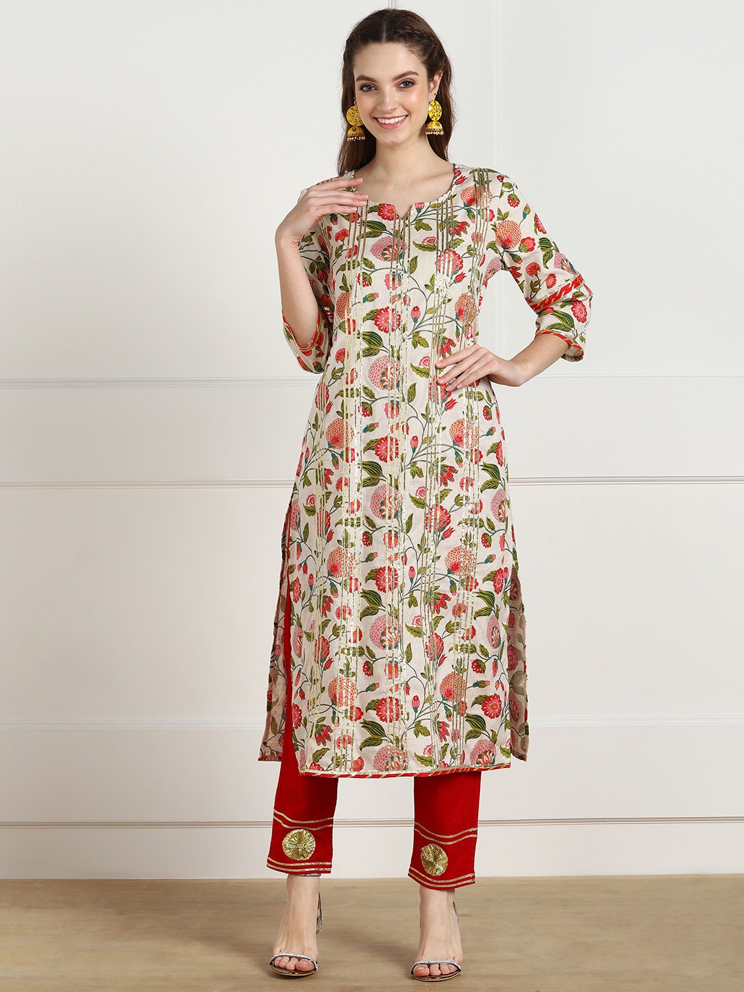 

Dillen Women Floral Printed Regular Gotta Patti Kurta with Trousers, Off white
