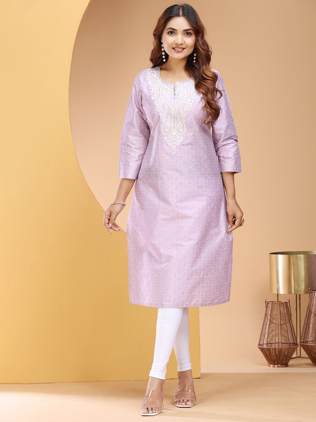 

COTTON CULTURE Women Floral Embroidered Kurta, Lavender