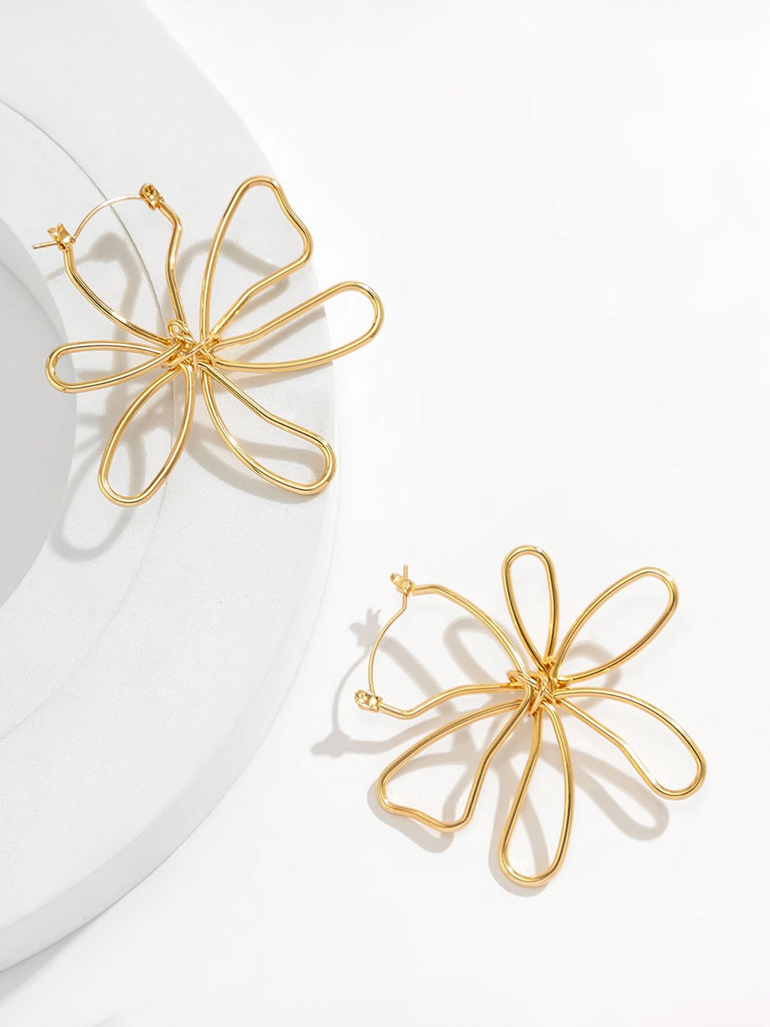 

LULU & SKY Contemporary Studs Earrings, Gold
