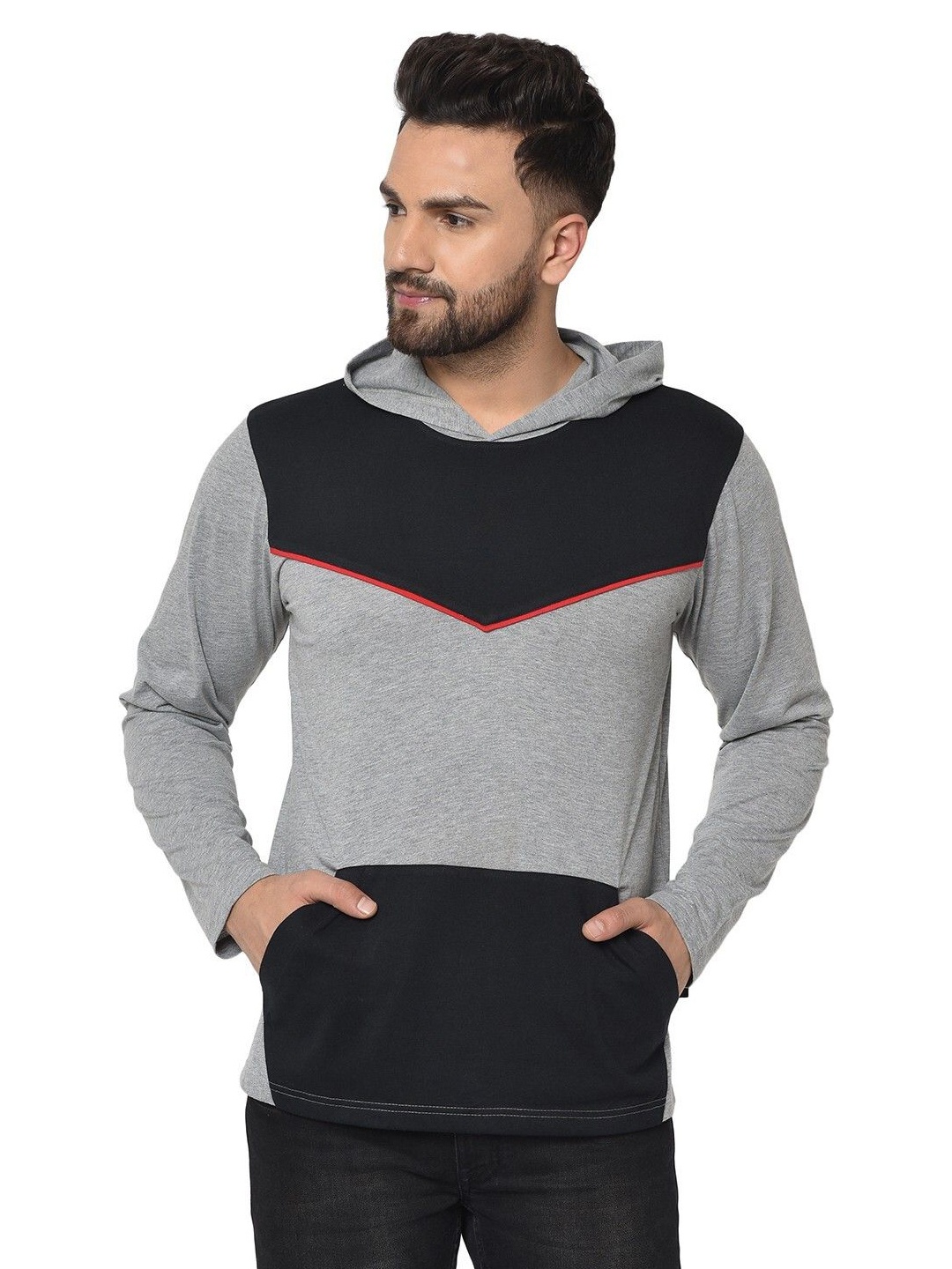 

Unicus Apparel Men Colourblocked Applique T-shirt, Multi