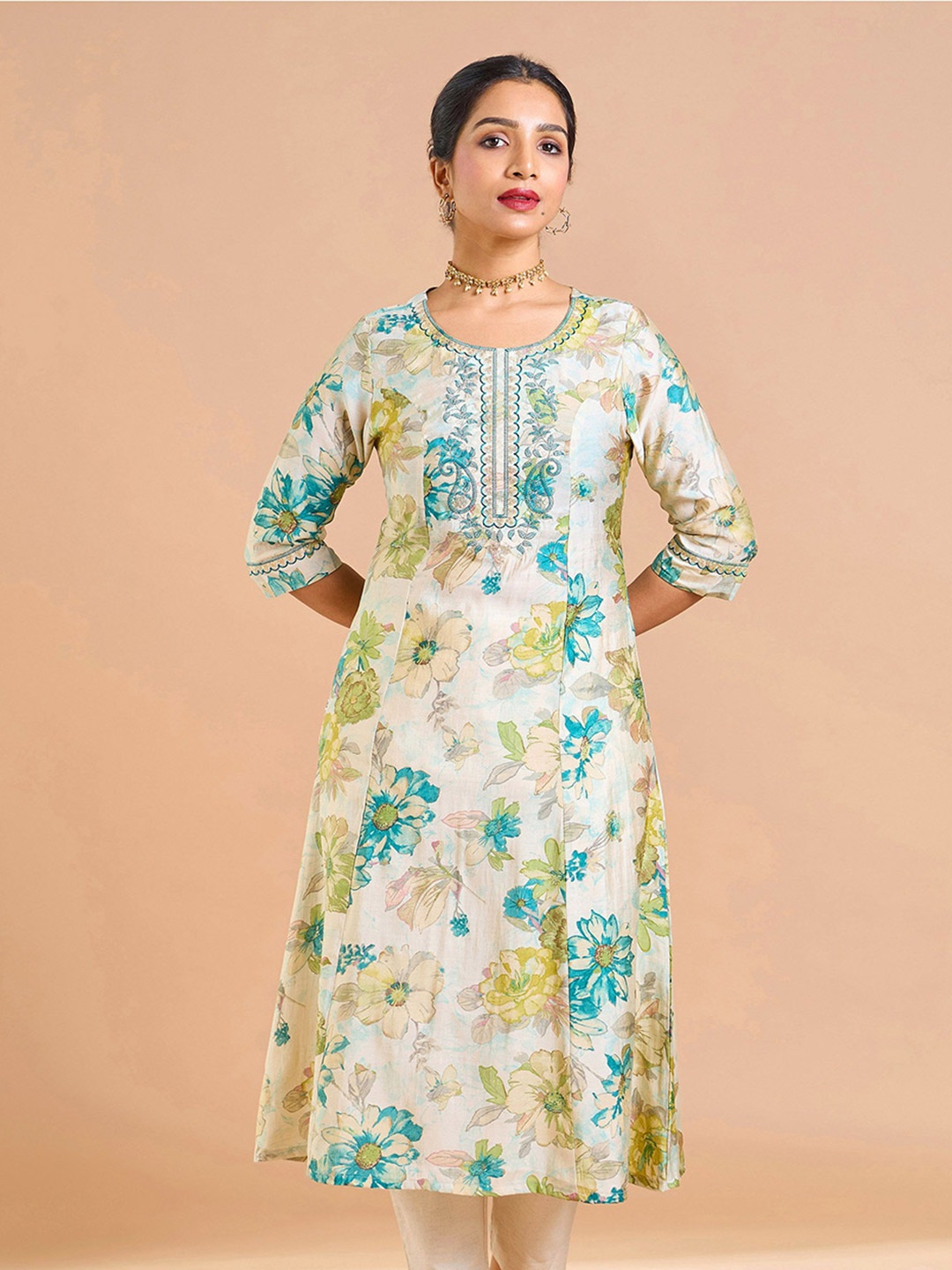 

Vismay Floral Printed Sequinned Kurta, Blue